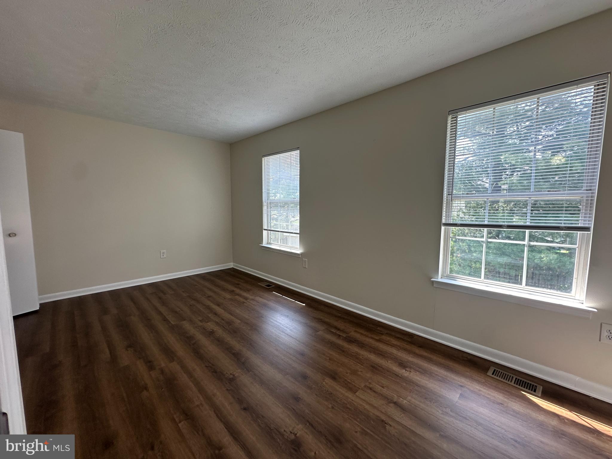 GEORGETOWNE COURT - Residential Lease