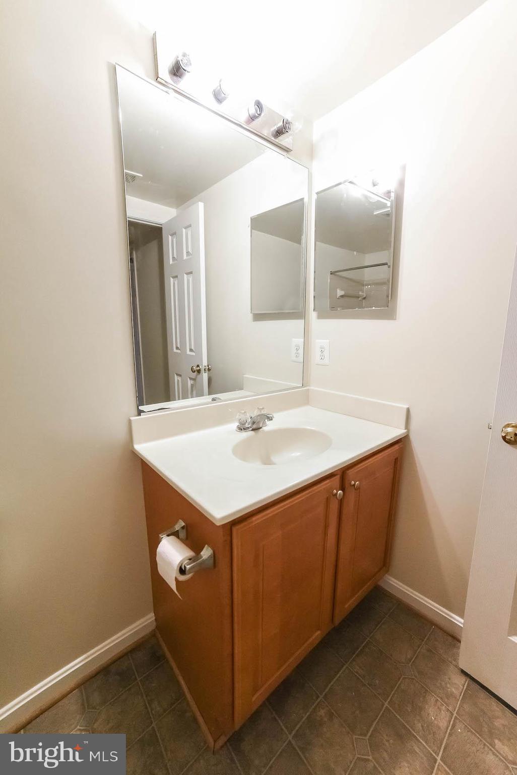 SHEFFIELD - Residential Lease