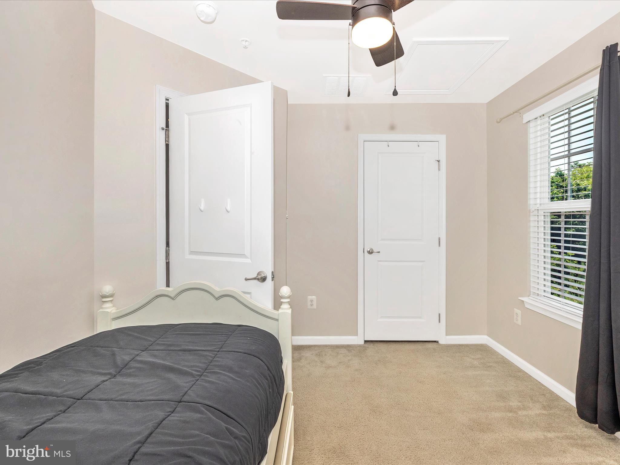 HOLLY RIDGE - Residential