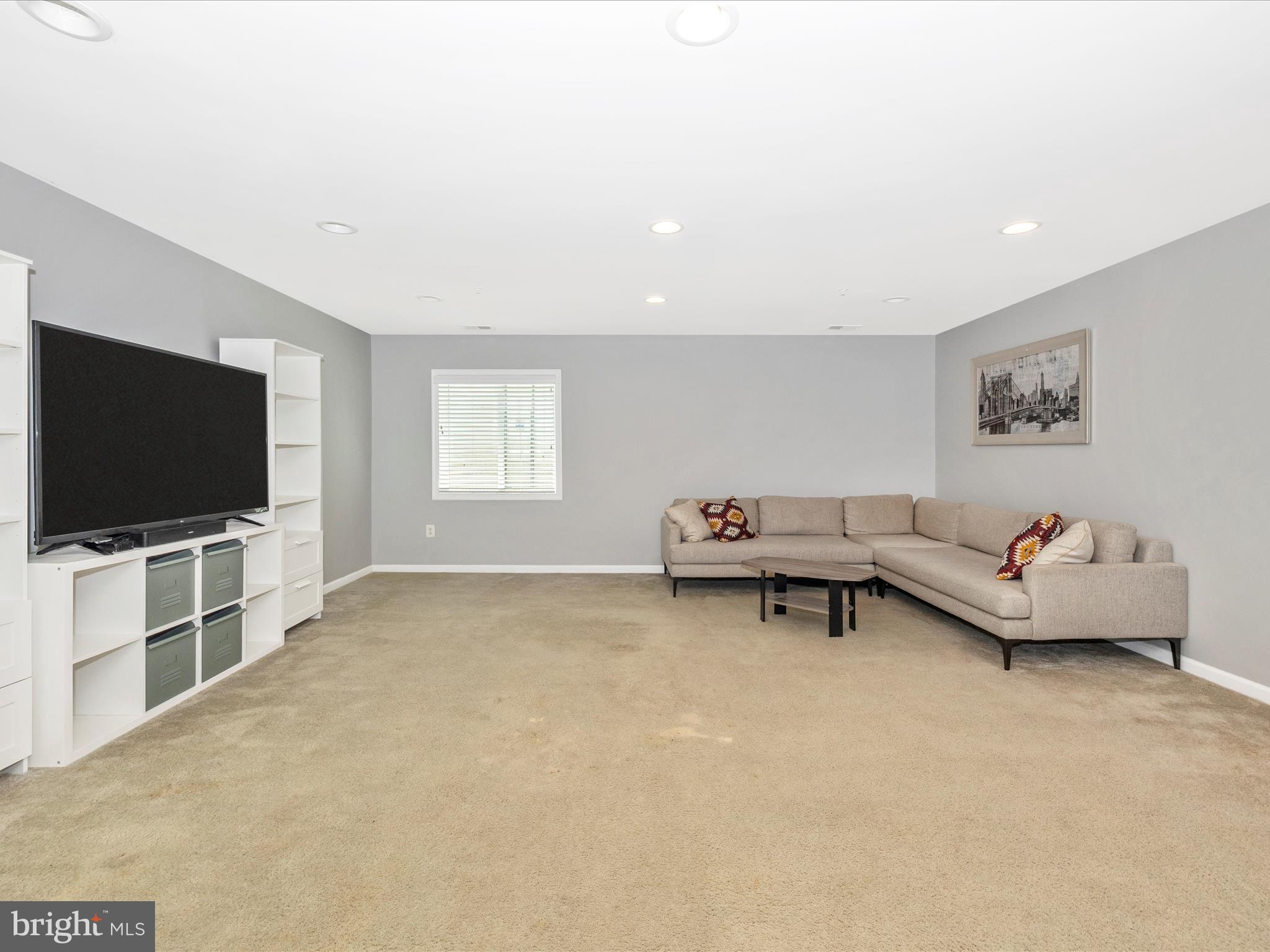 HOLLY RIDGE - Residential