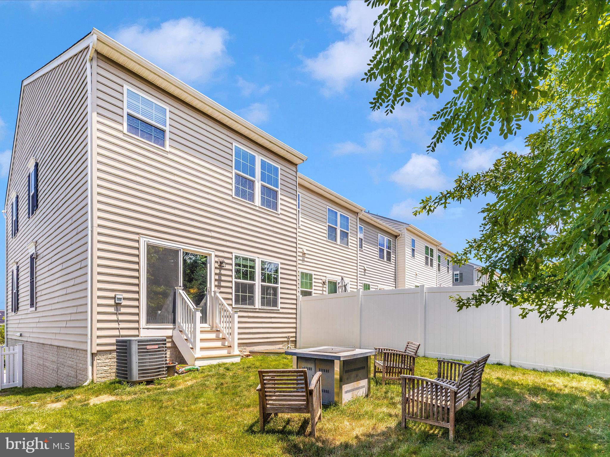 HOLLY RIDGE - Residential