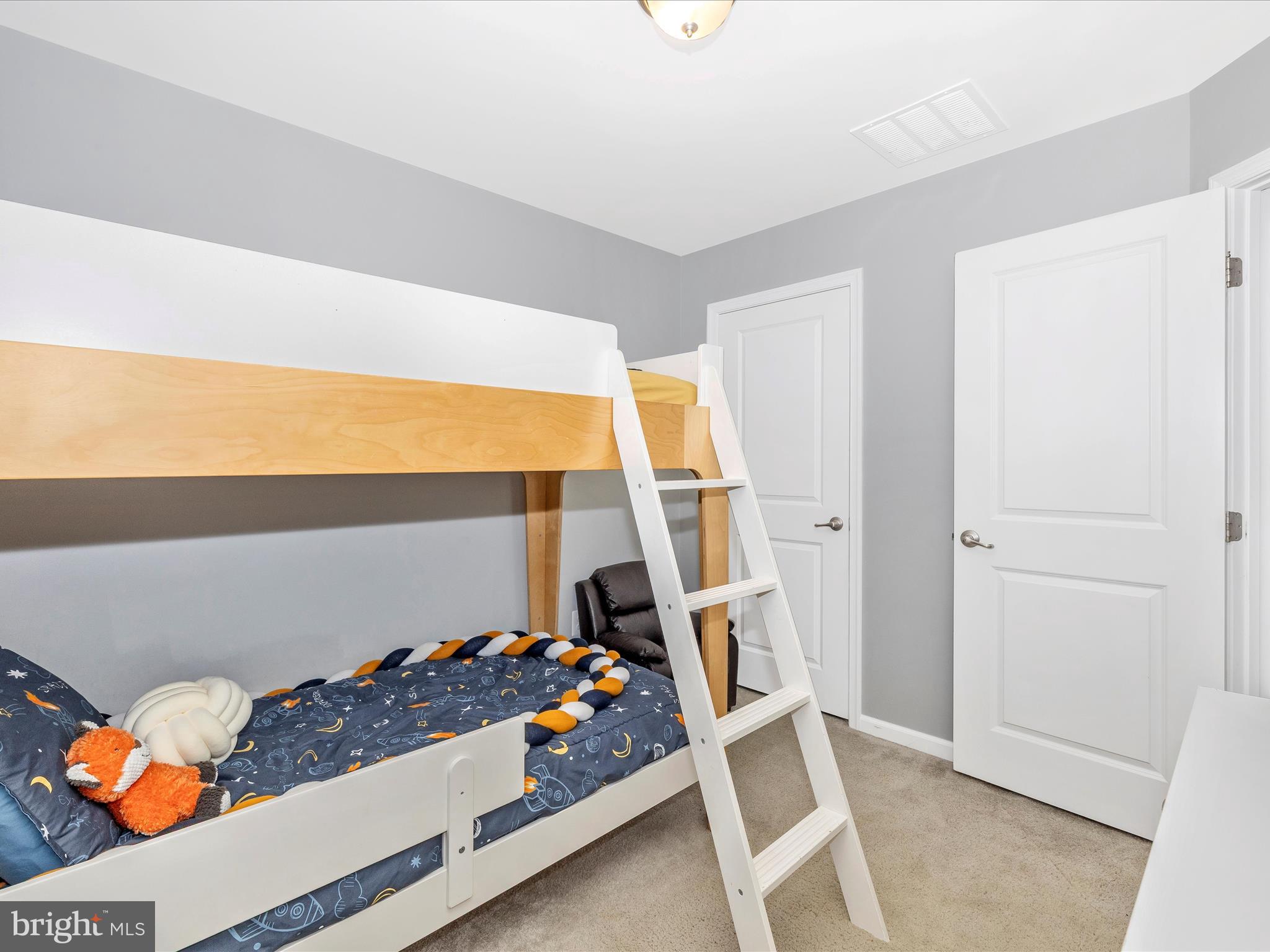 HOLLY RIDGE - Residential