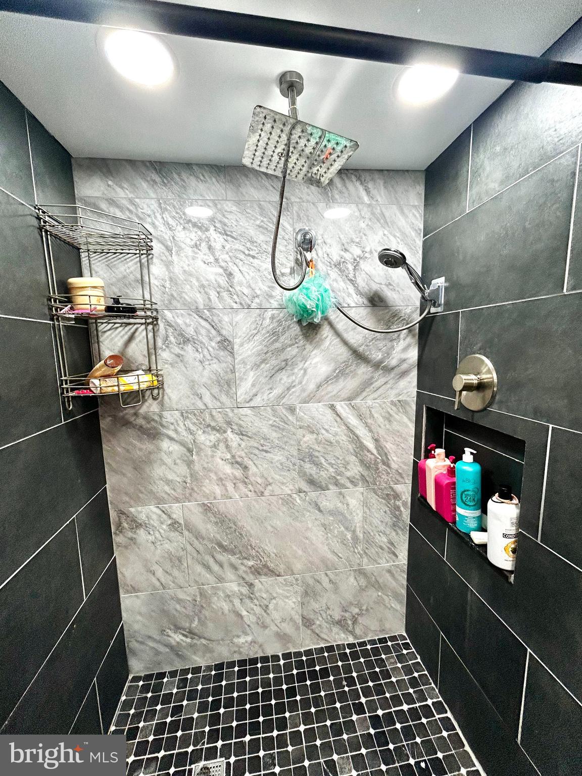 SLEEPY HOLLOW WOODS - Residential