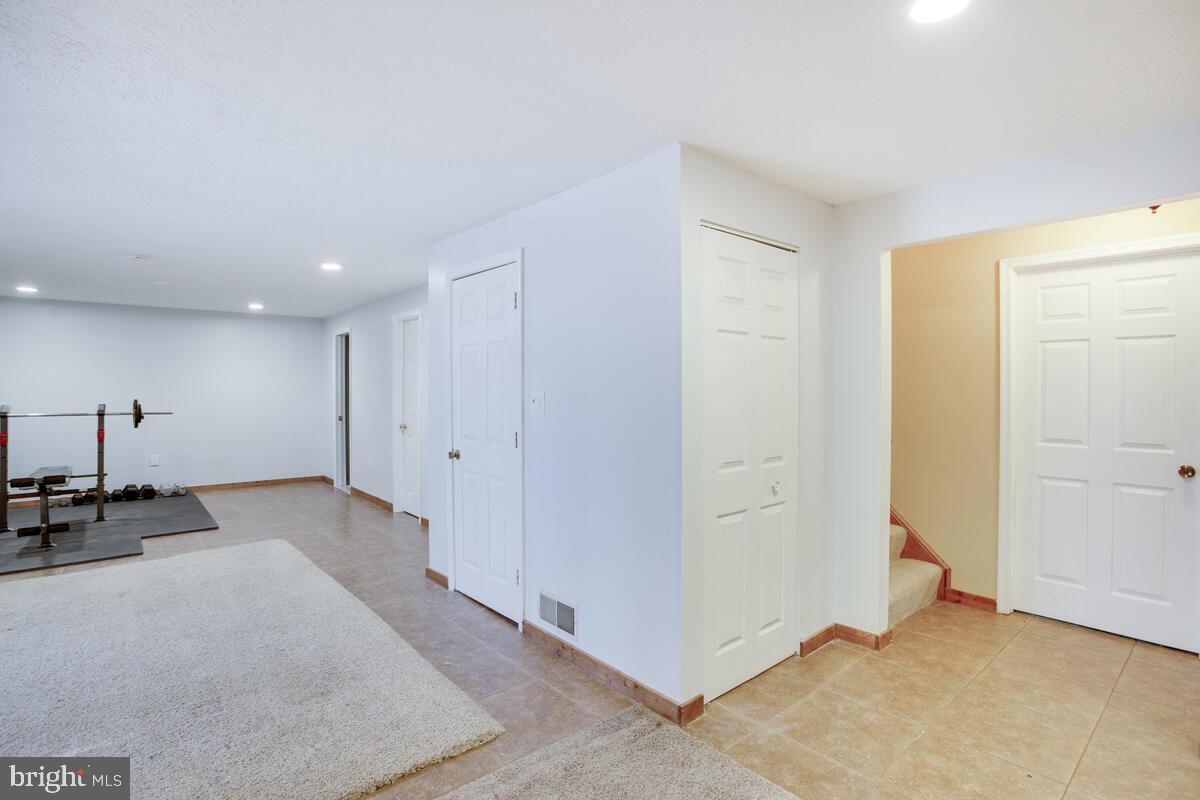 CHANEY MANOR - Residential