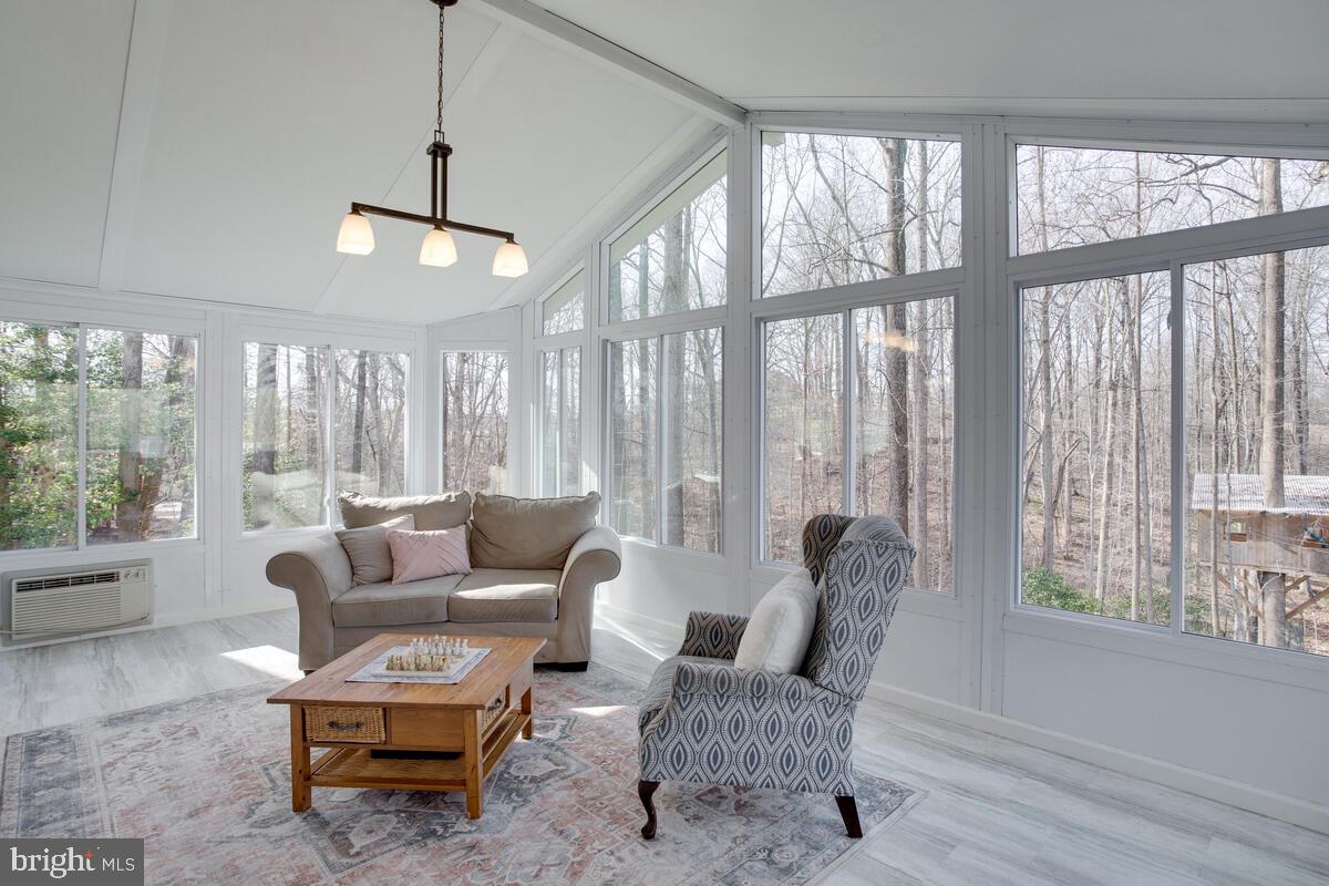 CHANEY MANOR - Residential