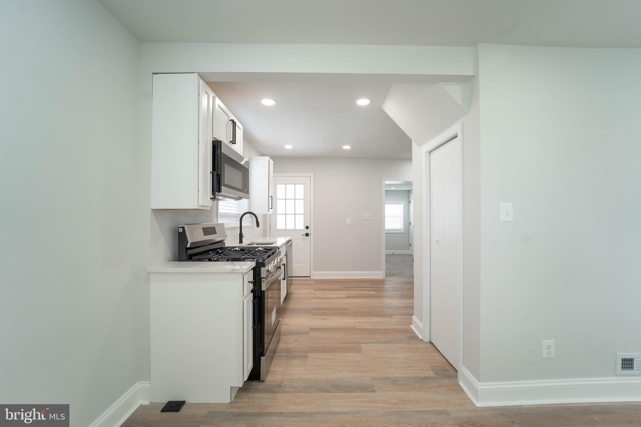 EASTERN TERRACE - Residential