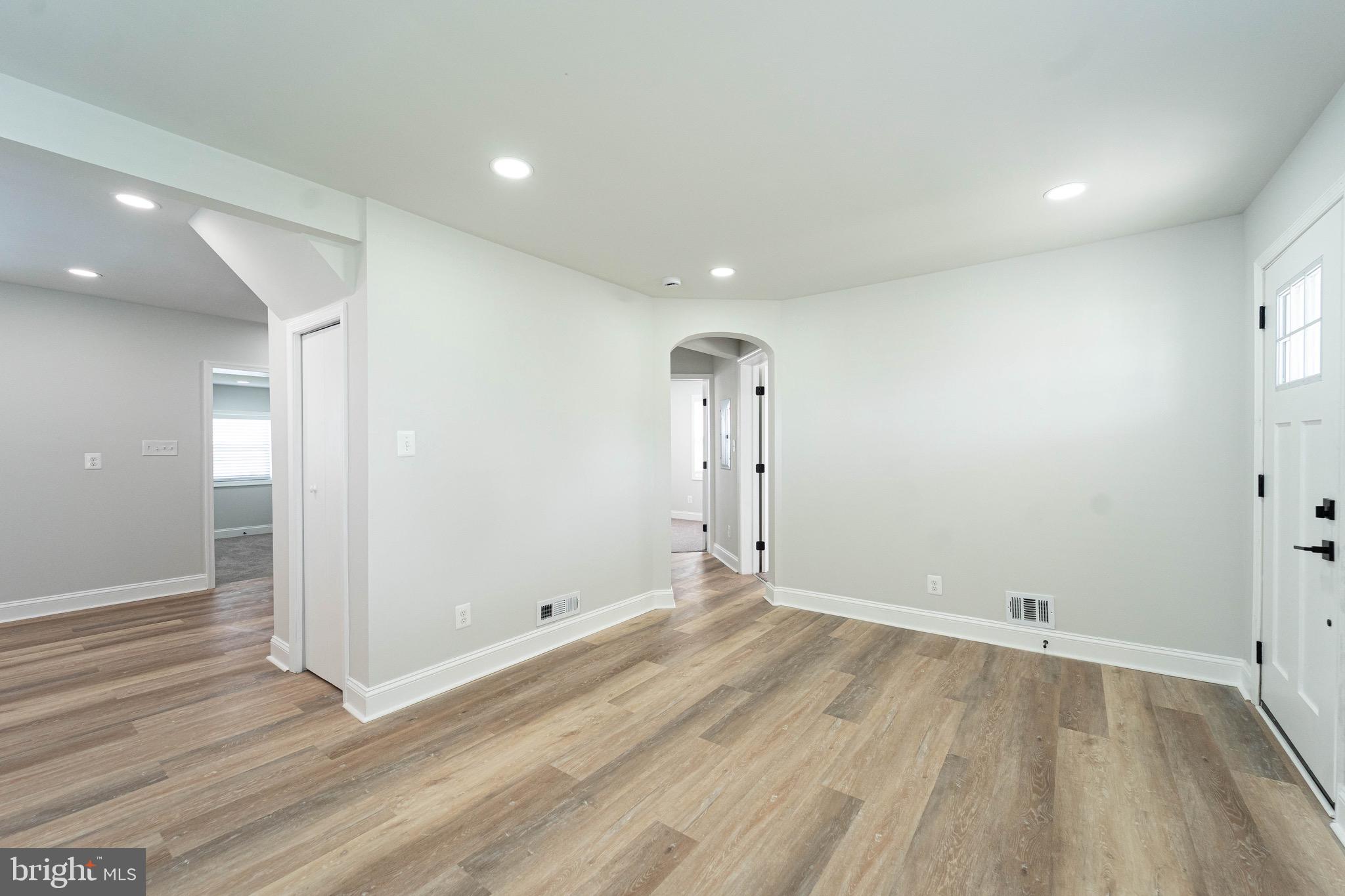 EASTERN TERRACE - Residential