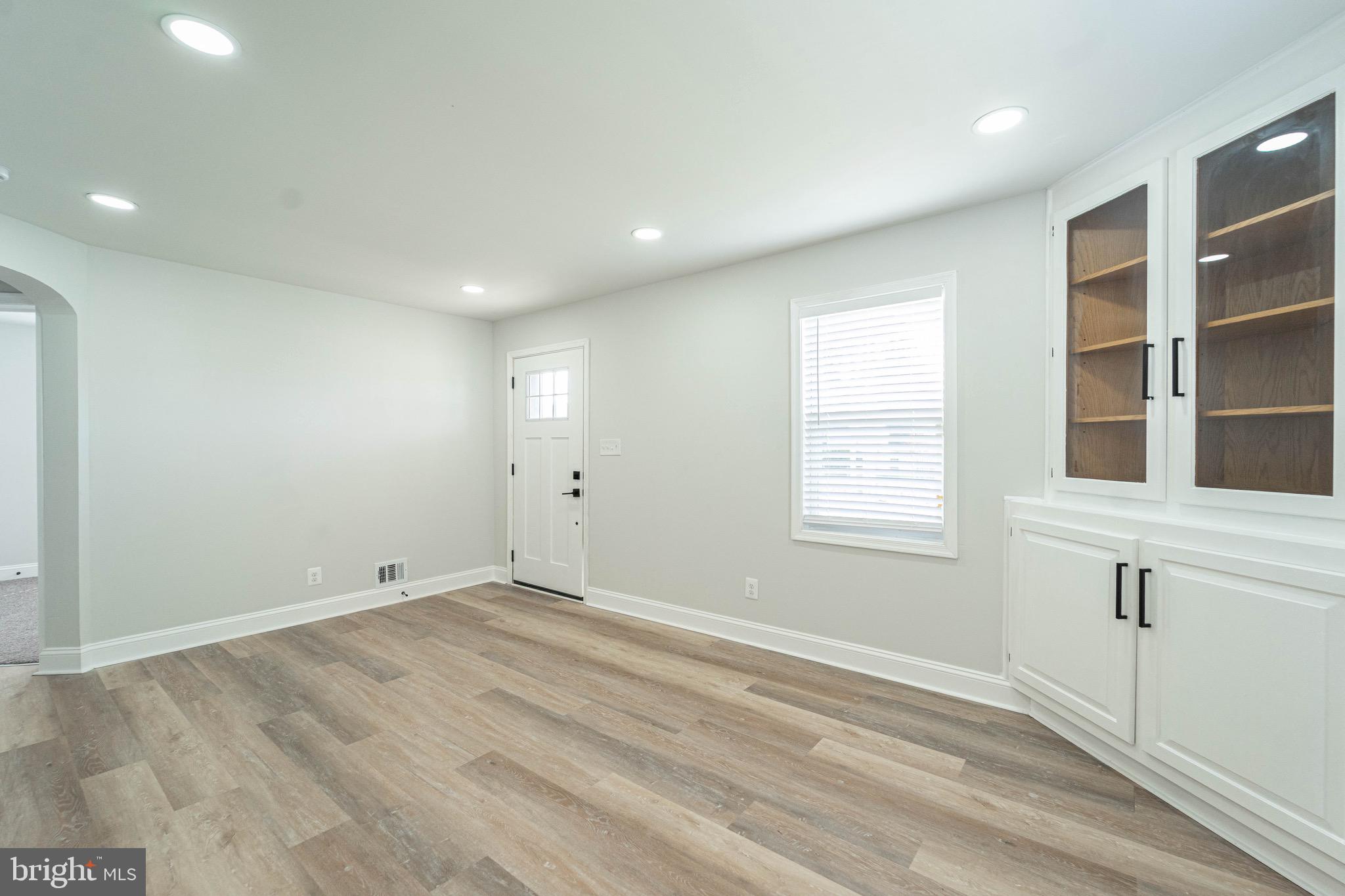 EASTERN TERRACE - Residential