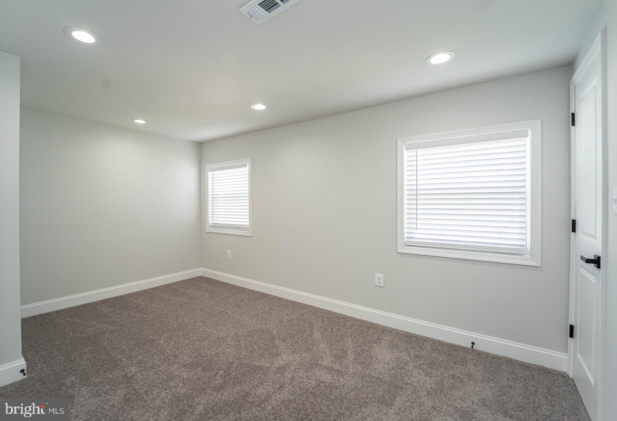 EASTERN TERRACE - Residential