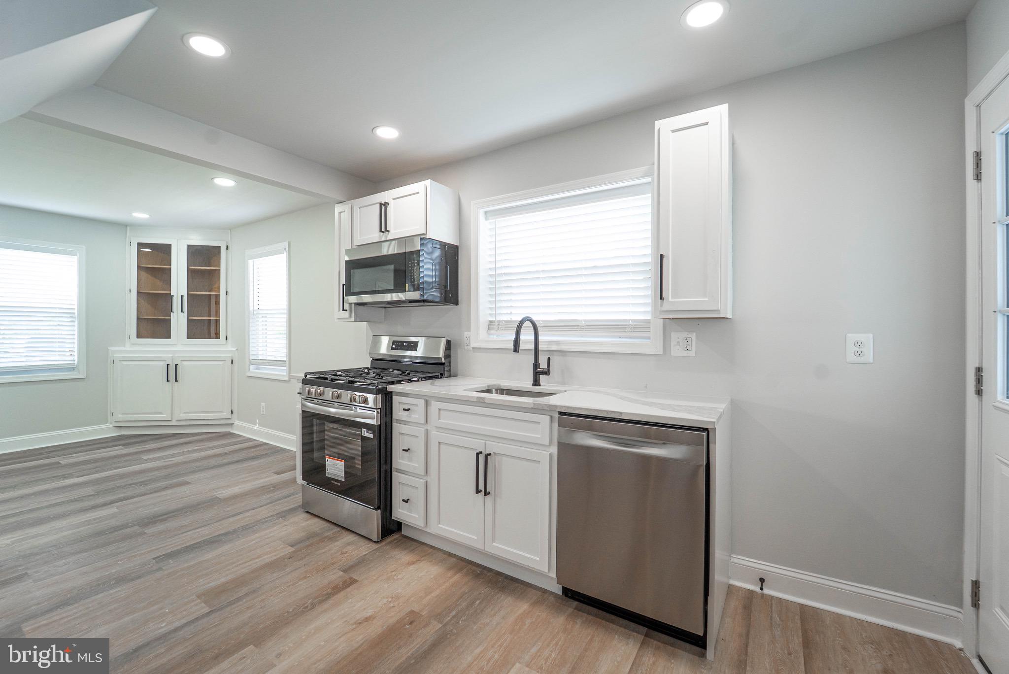 EASTERN TERRACE - Residential