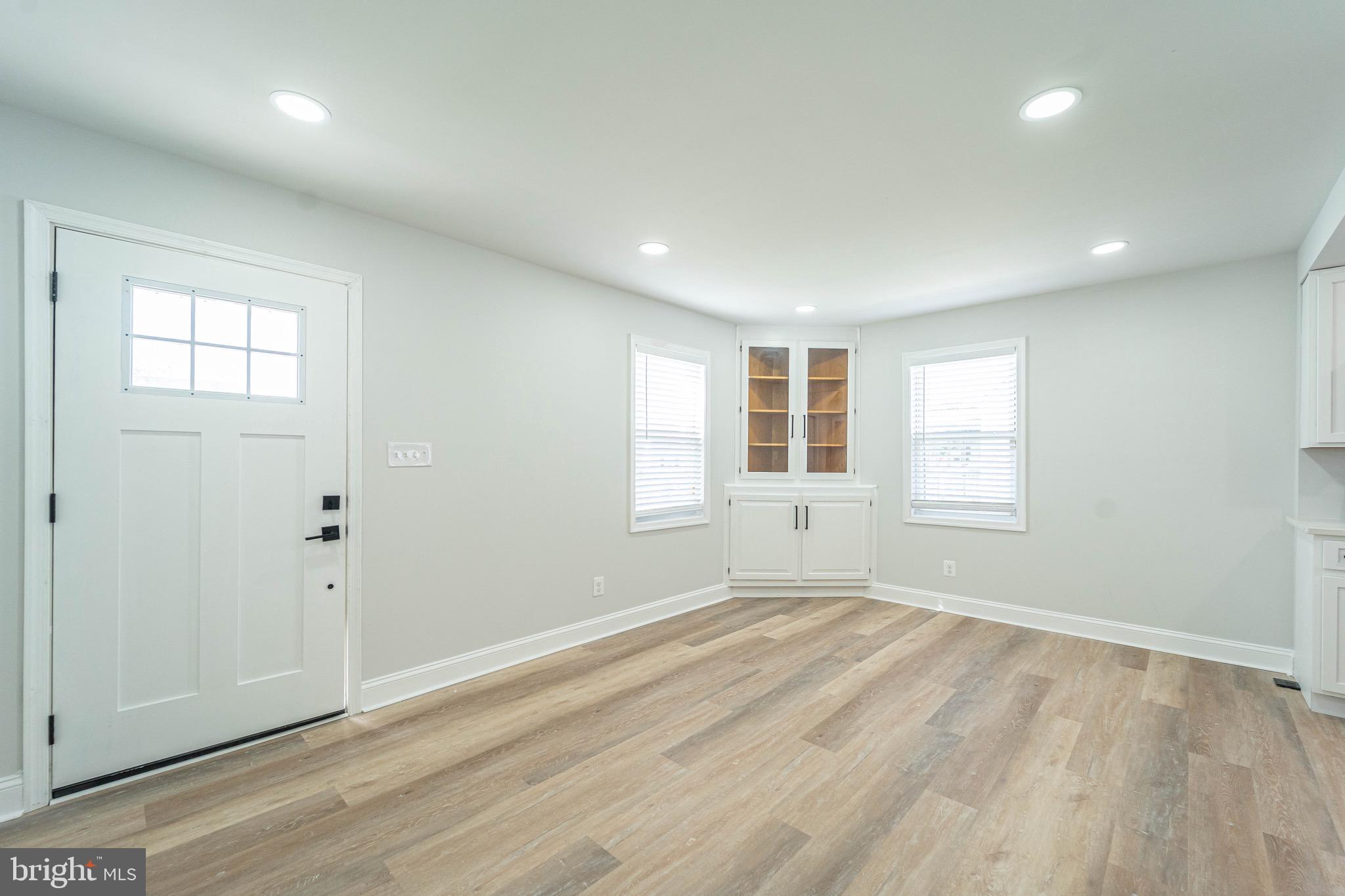 EASTERN TERRACE - Residential