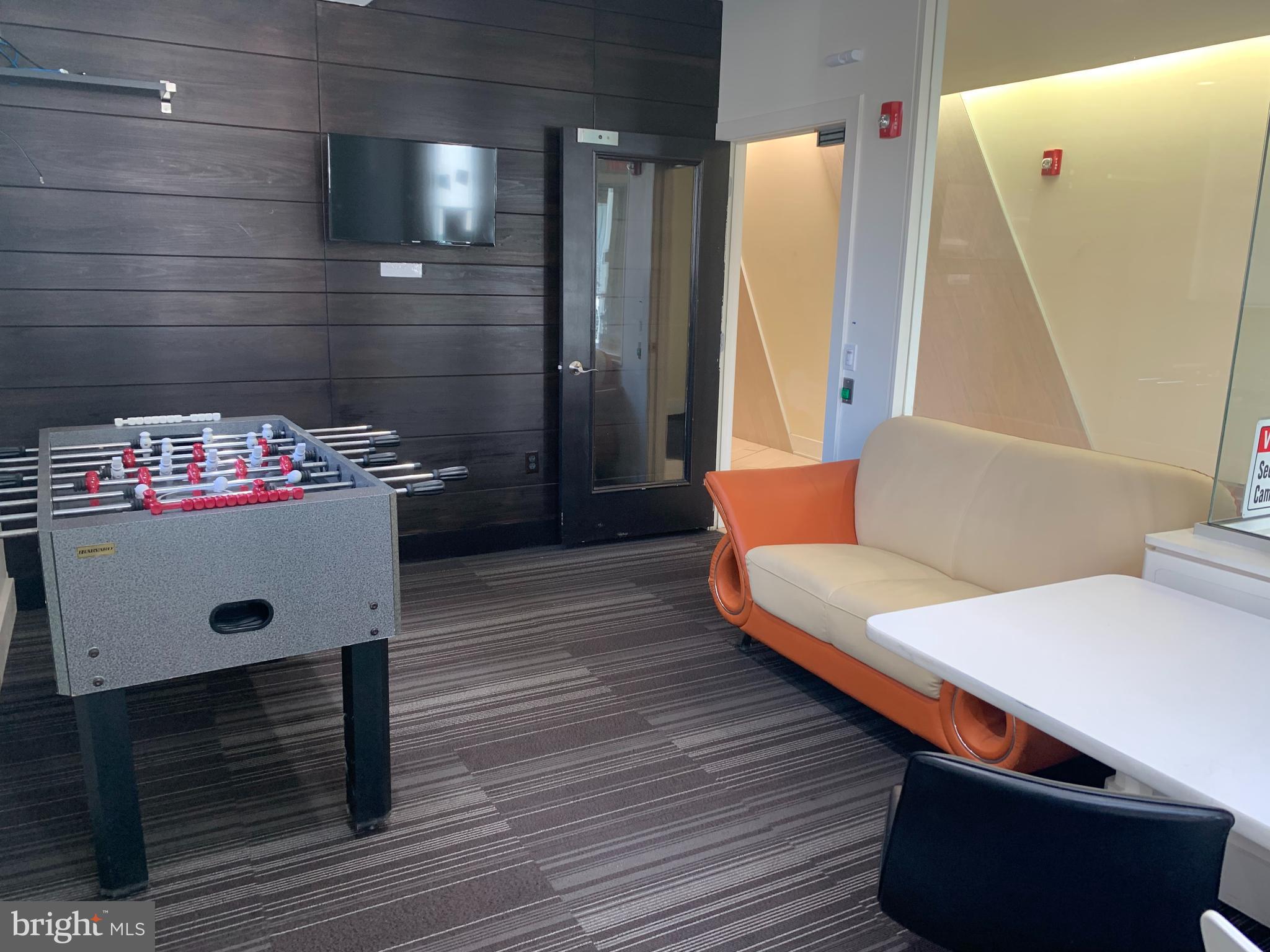 TEMPLE UNIVERSITY - Residential Lease