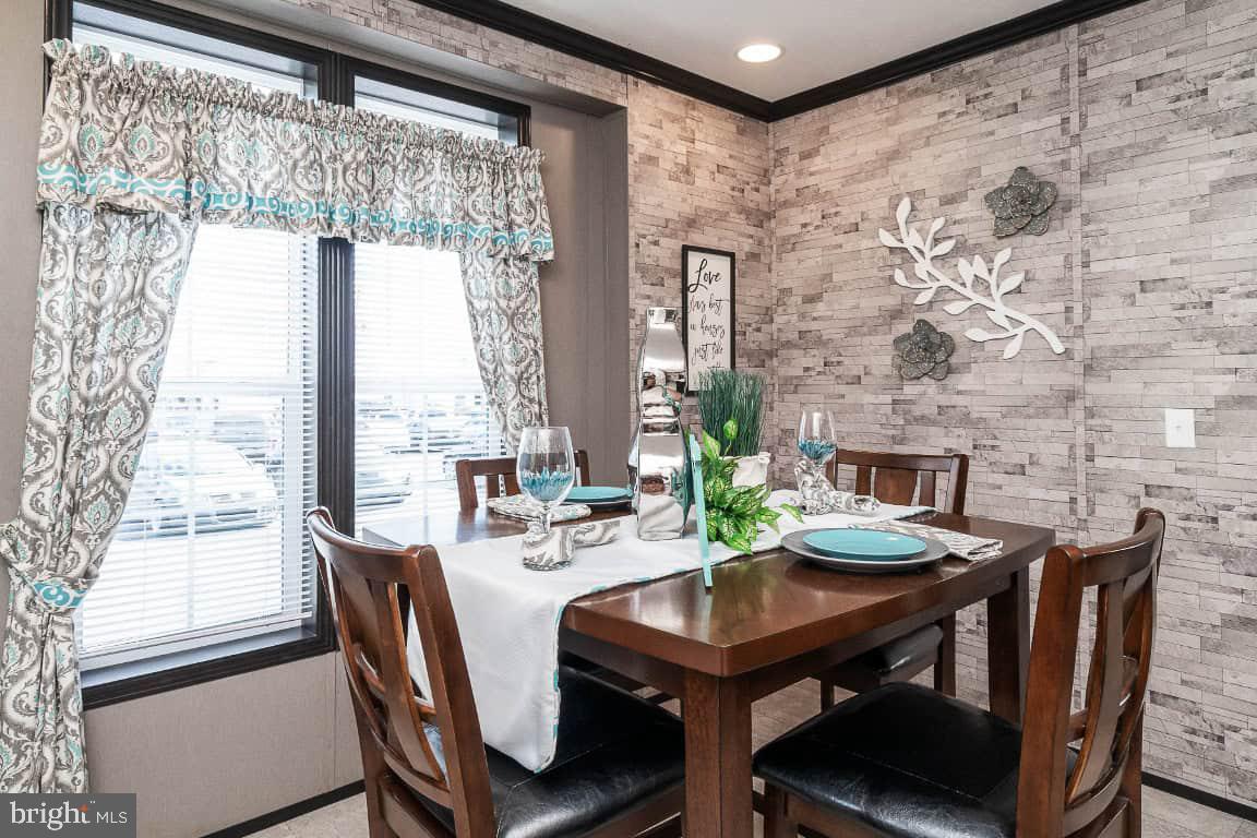 FOUR WAY MANOR - Residential