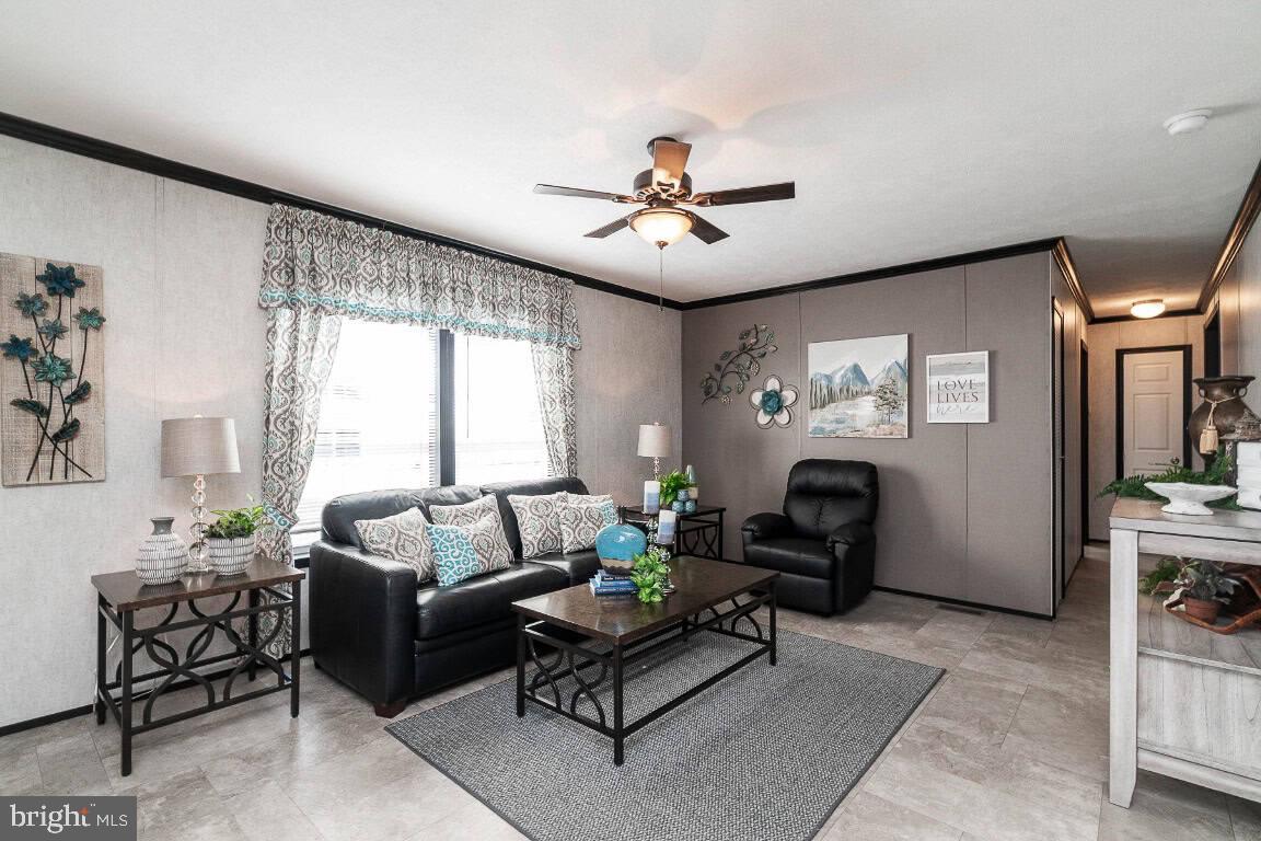 FOUR WAY MANOR - Residential