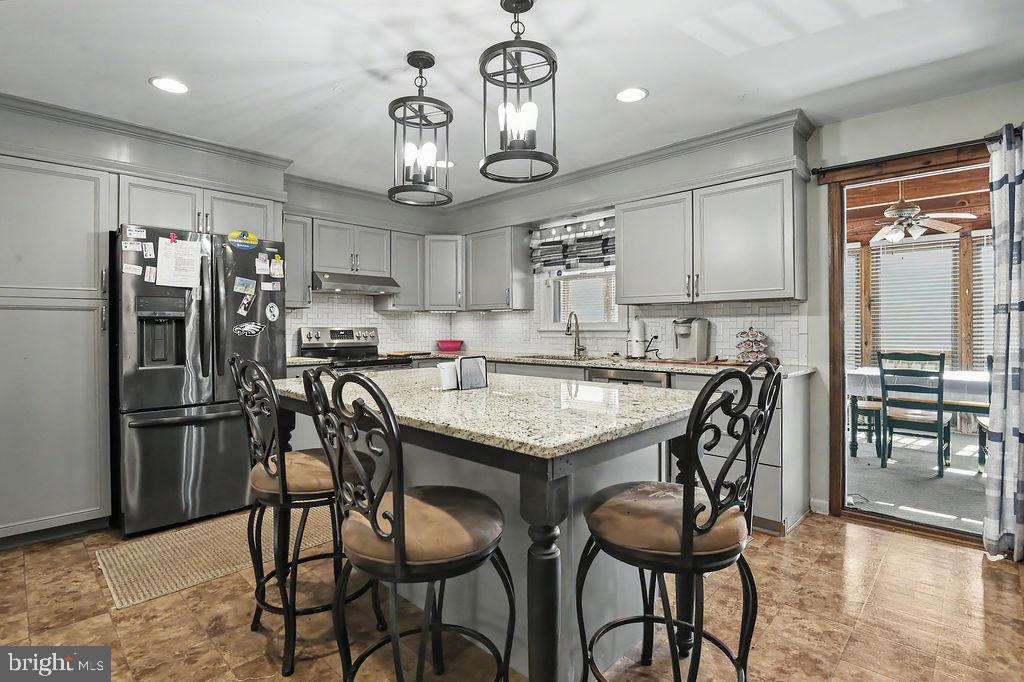 313 GREAT OAK DRIVE