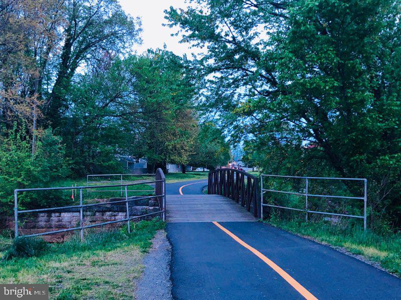 CRESCENT PLACE - Residential