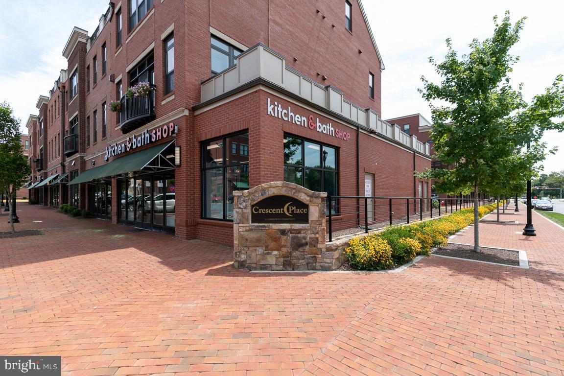 CRESCENT PLACE - Residential