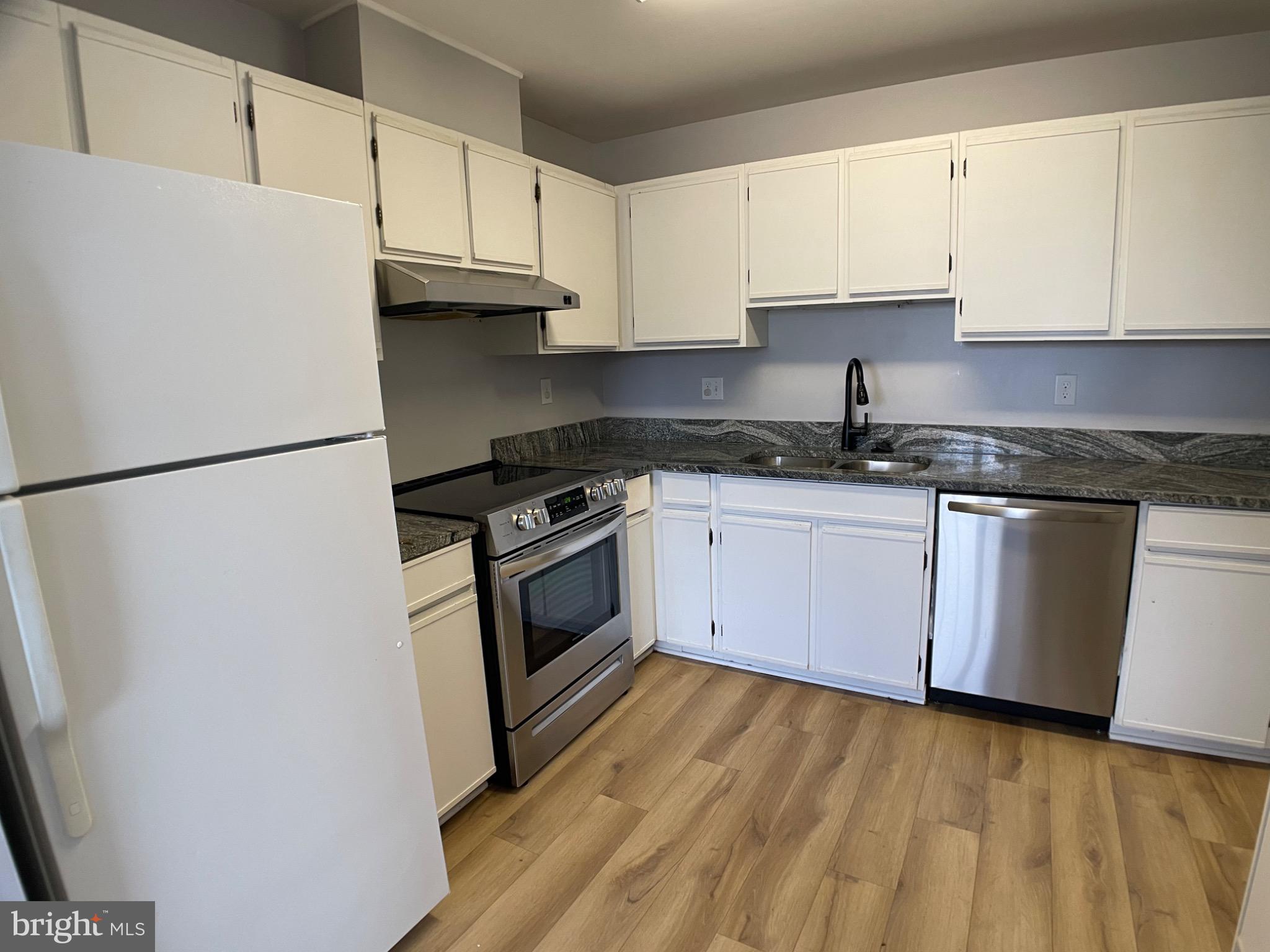 PARKWAY CONDOMINIUMS - Residential