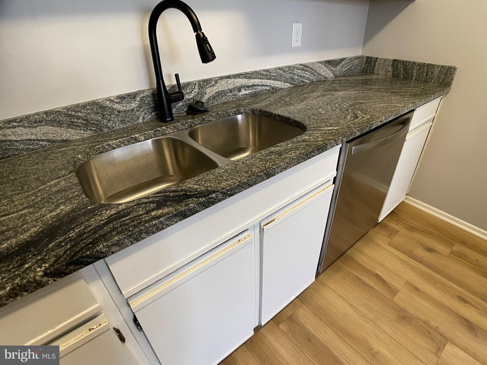 PARKWAY CONDOMINIUMS - Residential