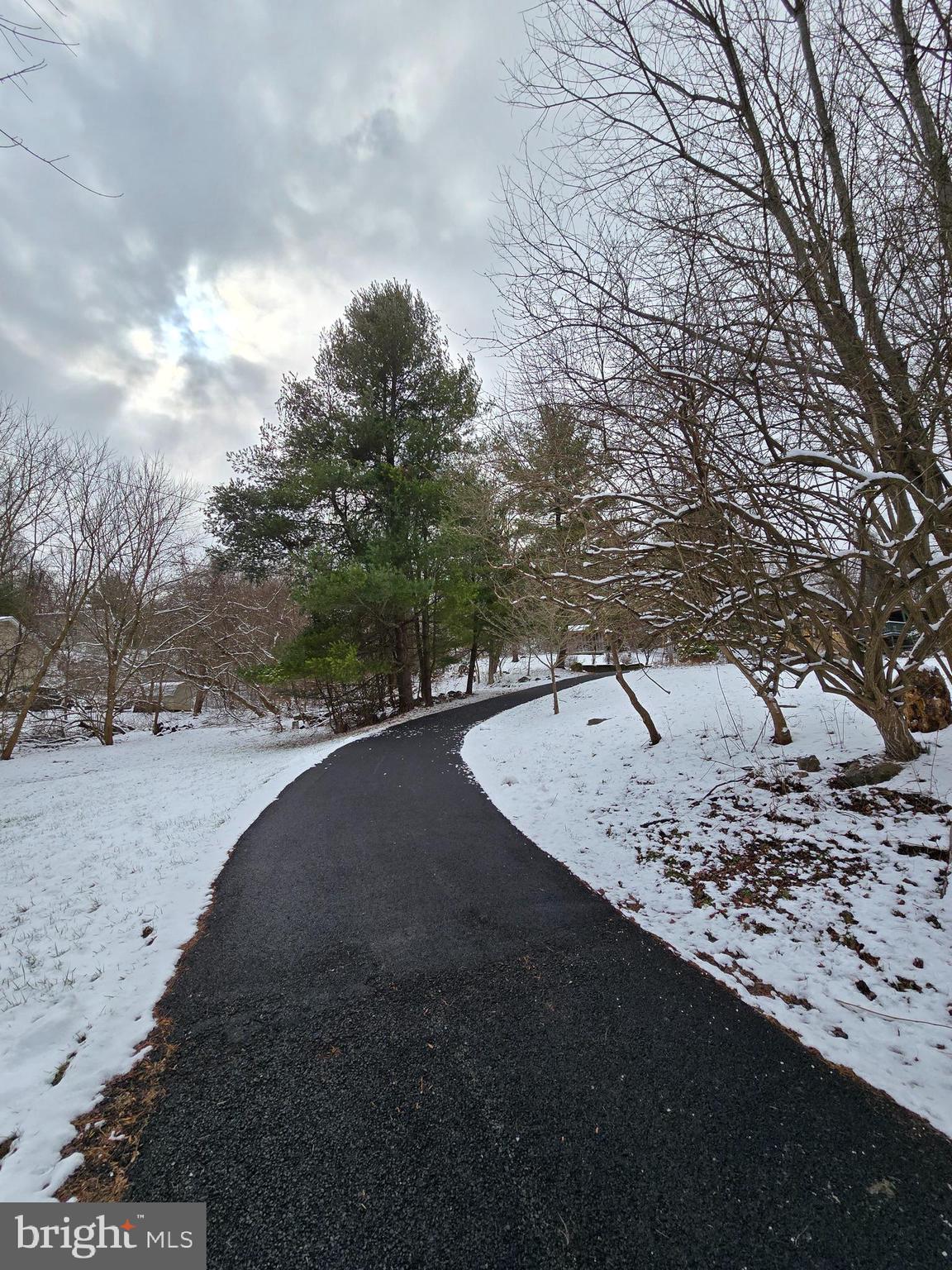 LAKE FRONT ROYAL - Residential