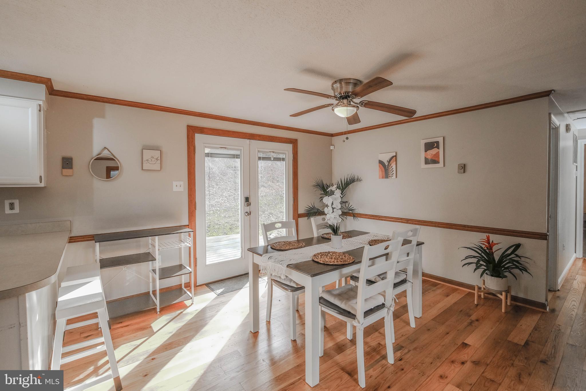 LAKE FRONT ROYAL - Residential