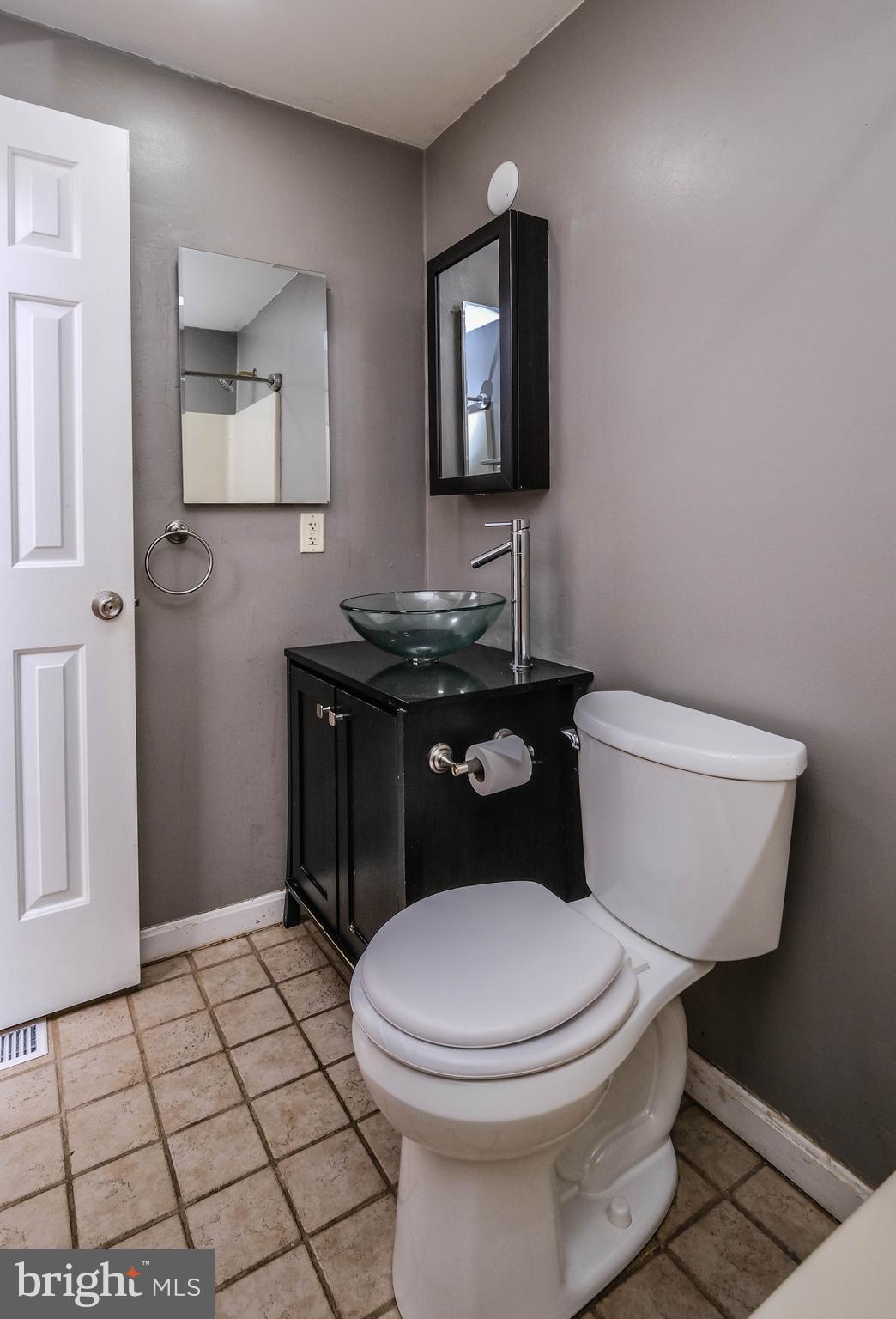 LAKE FRONT ROYAL - Residential