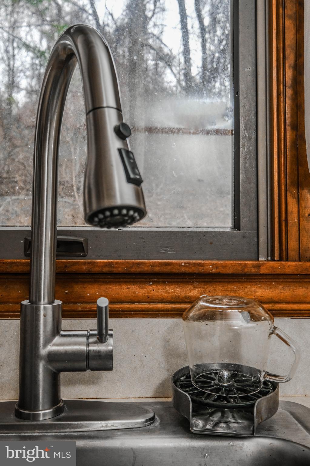 LAKE FRONT ROYAL - Residential