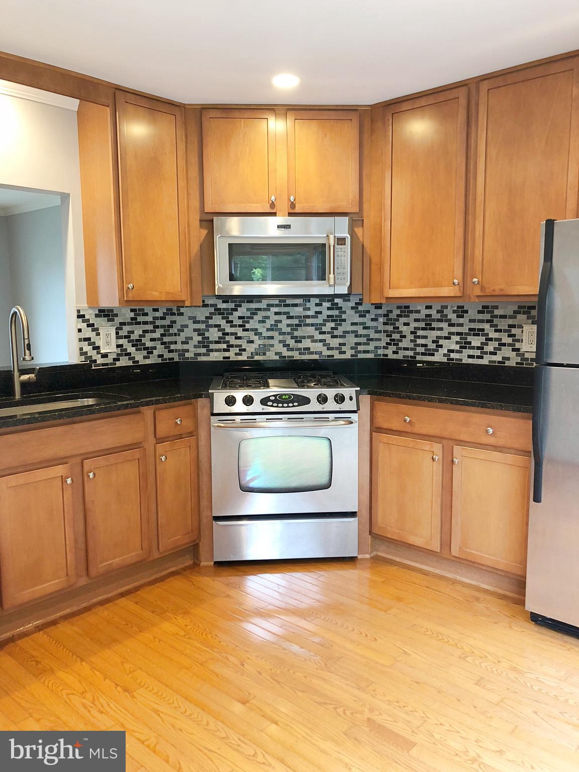 LANDSDOWNE - Residential Lease