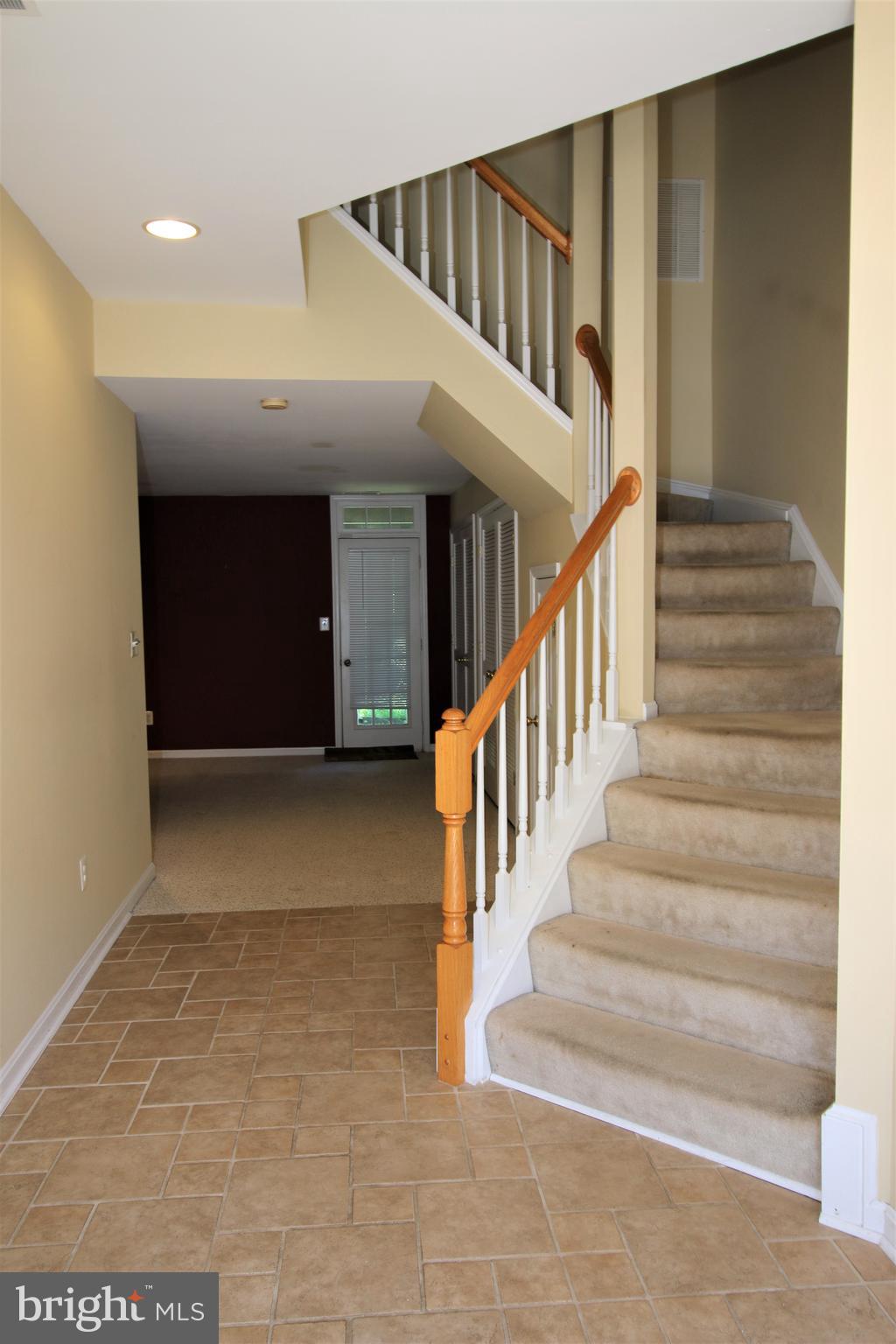 POTOMAC LAKES - Residential Lease