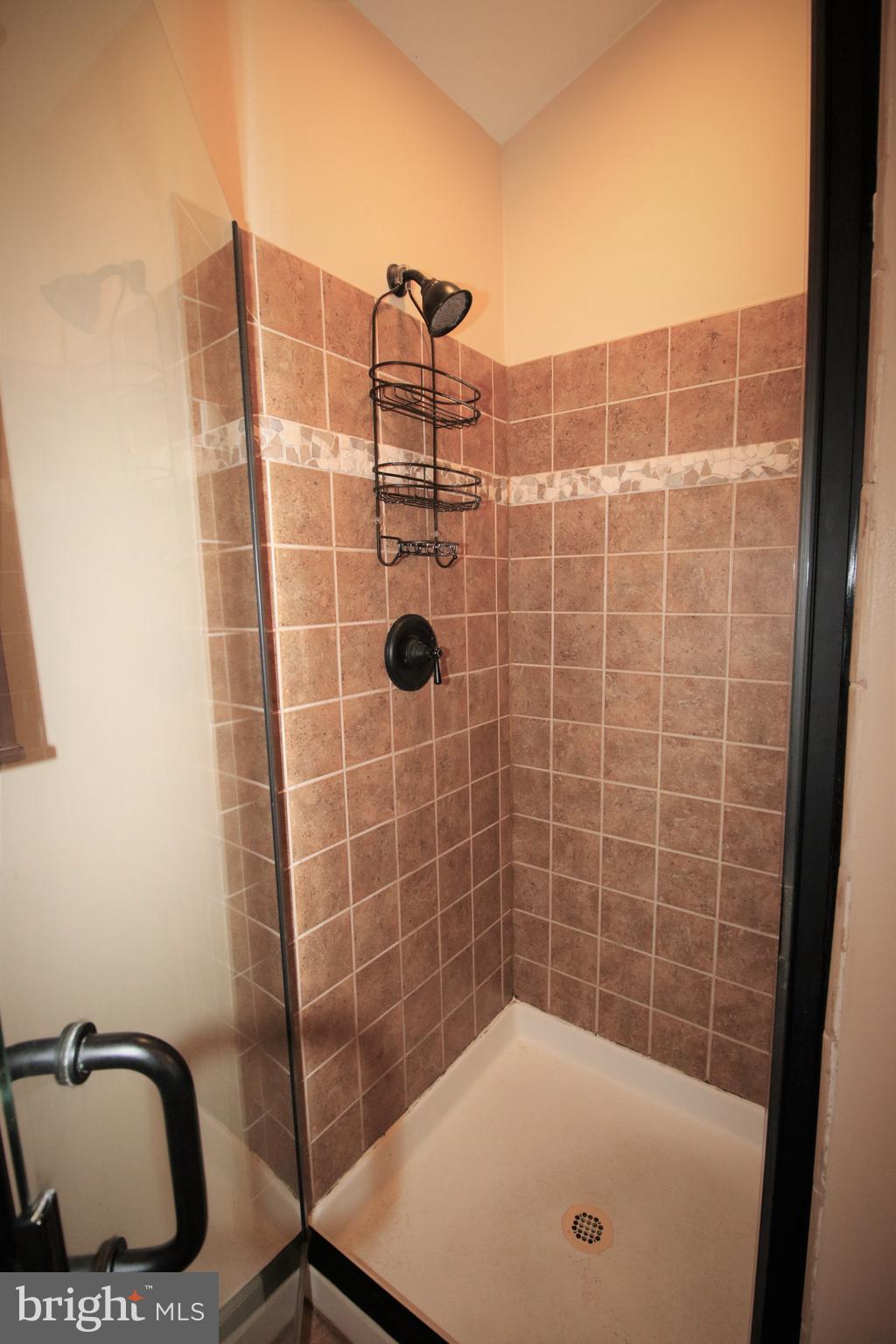 POTOMAC LAKES - Residential Lease