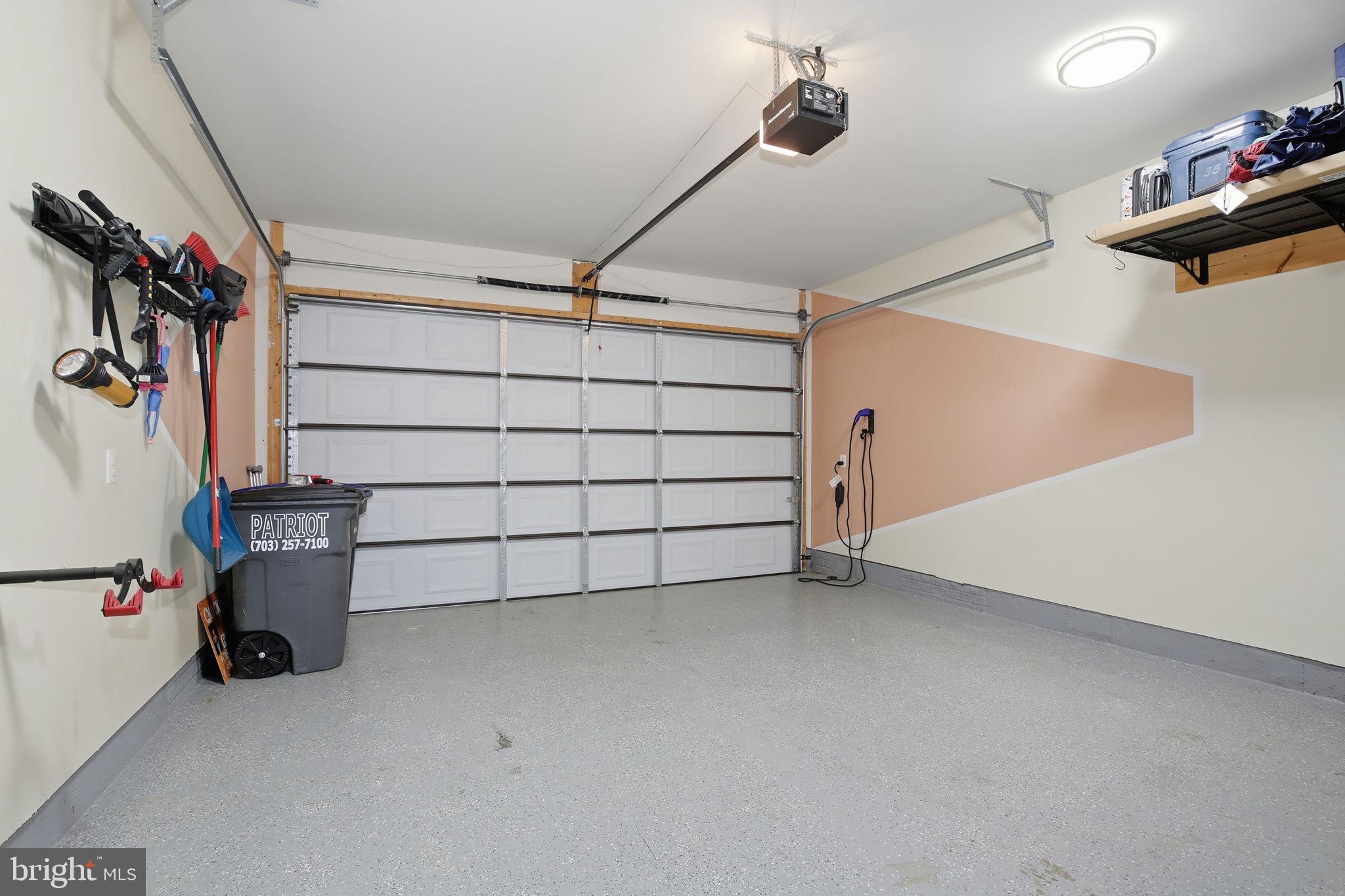 DISCOVERY SQUARE - Residential