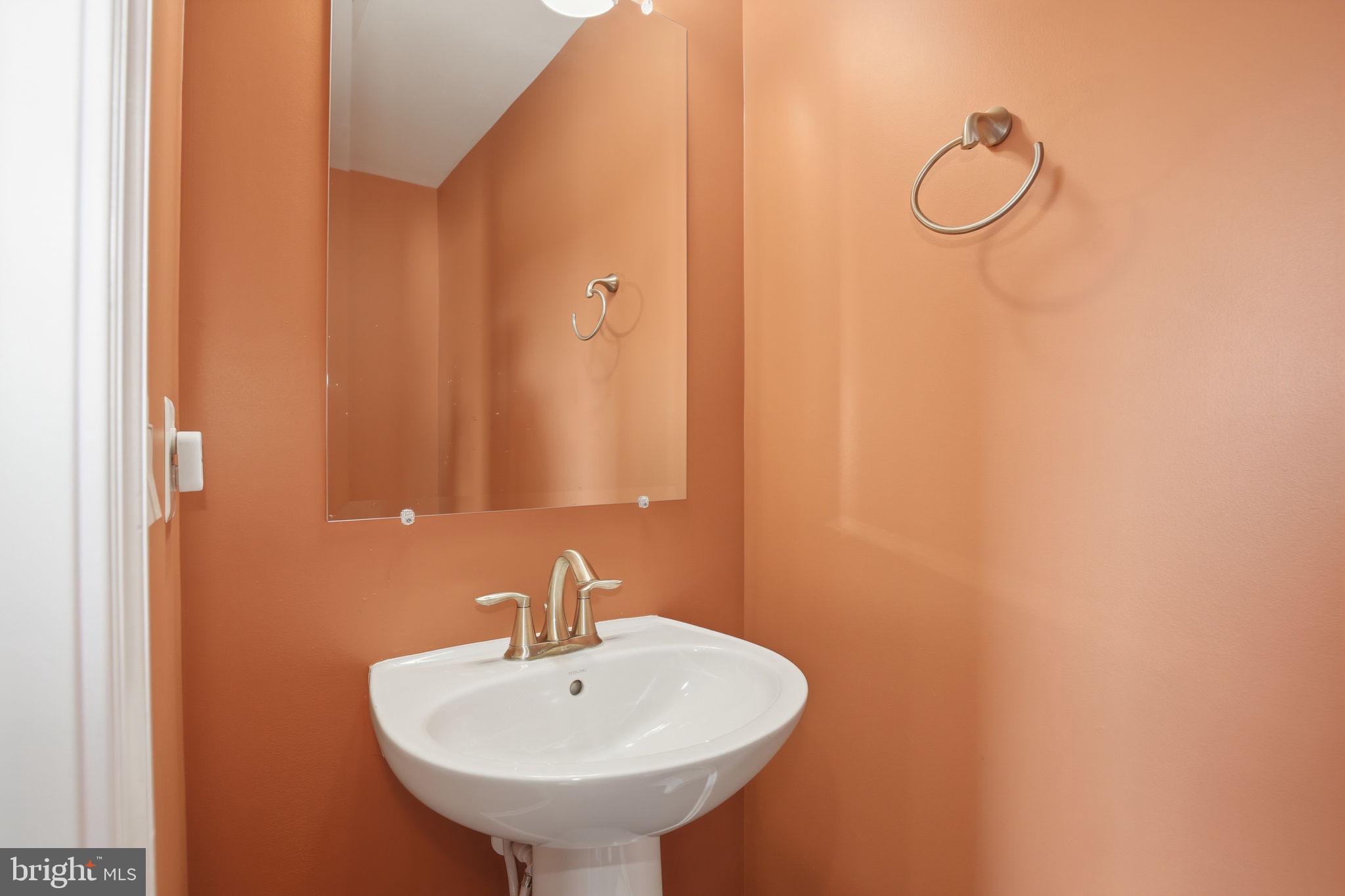 DISCOVERY SQUARE - Residential