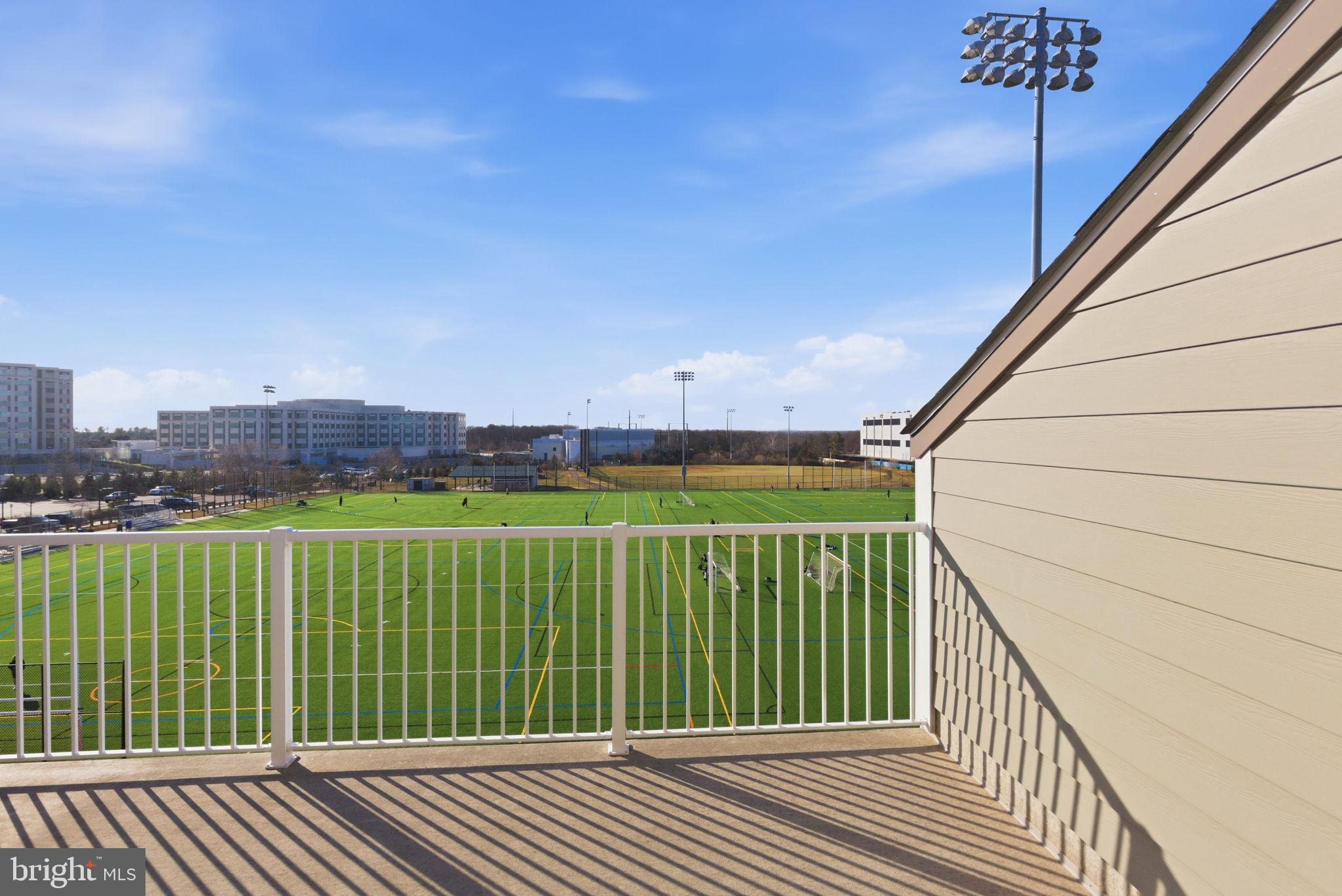 DISCOVERY SQUARE - Residential