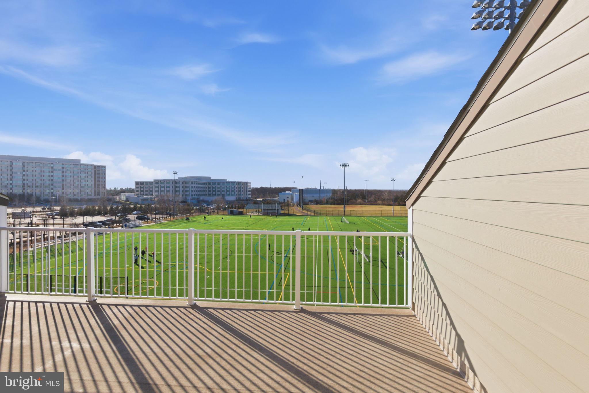 DISCOVERY SQUARE - Residential