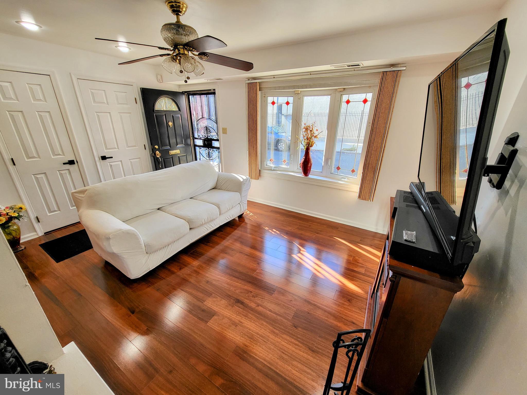 NORRIS SQUARE - Residential