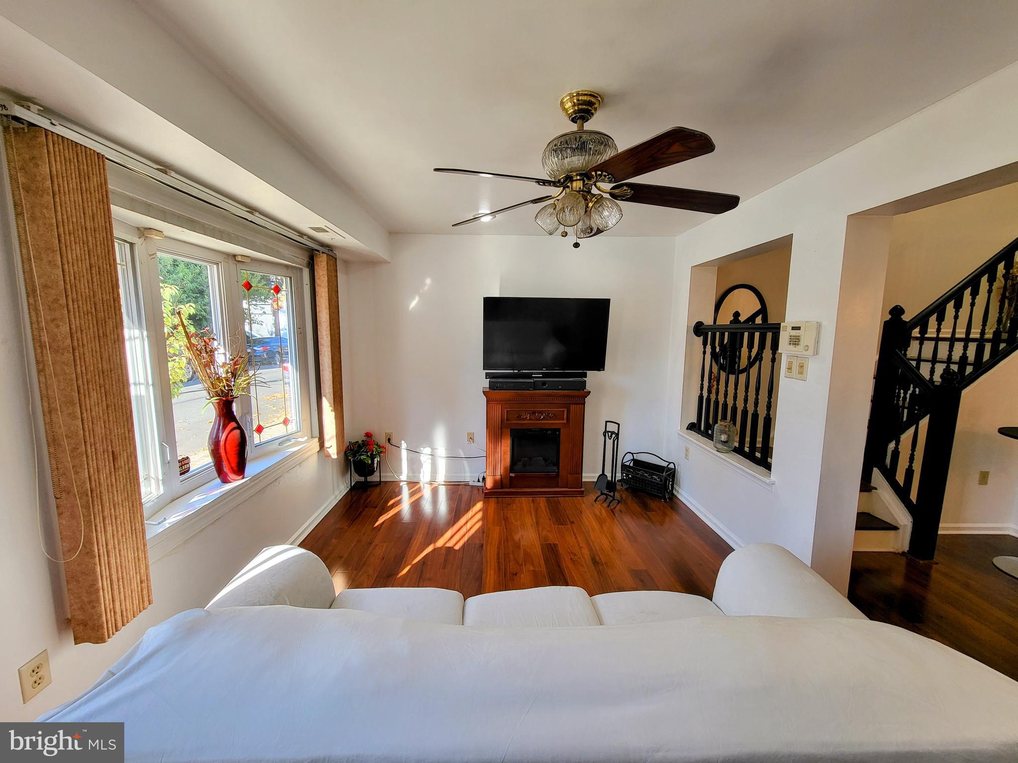 NORRIS SQUARE - Residential