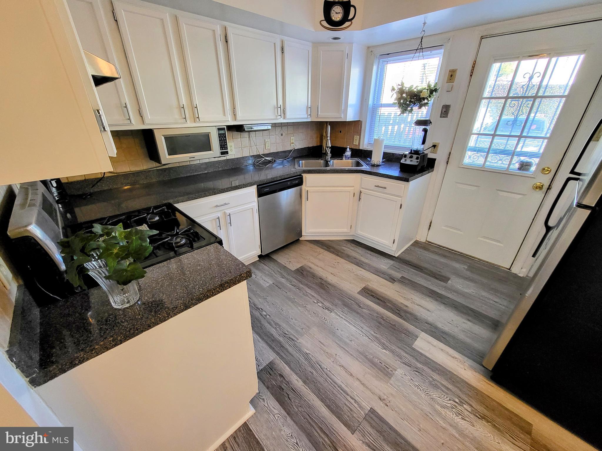 NORRIS SQUARE - Residential