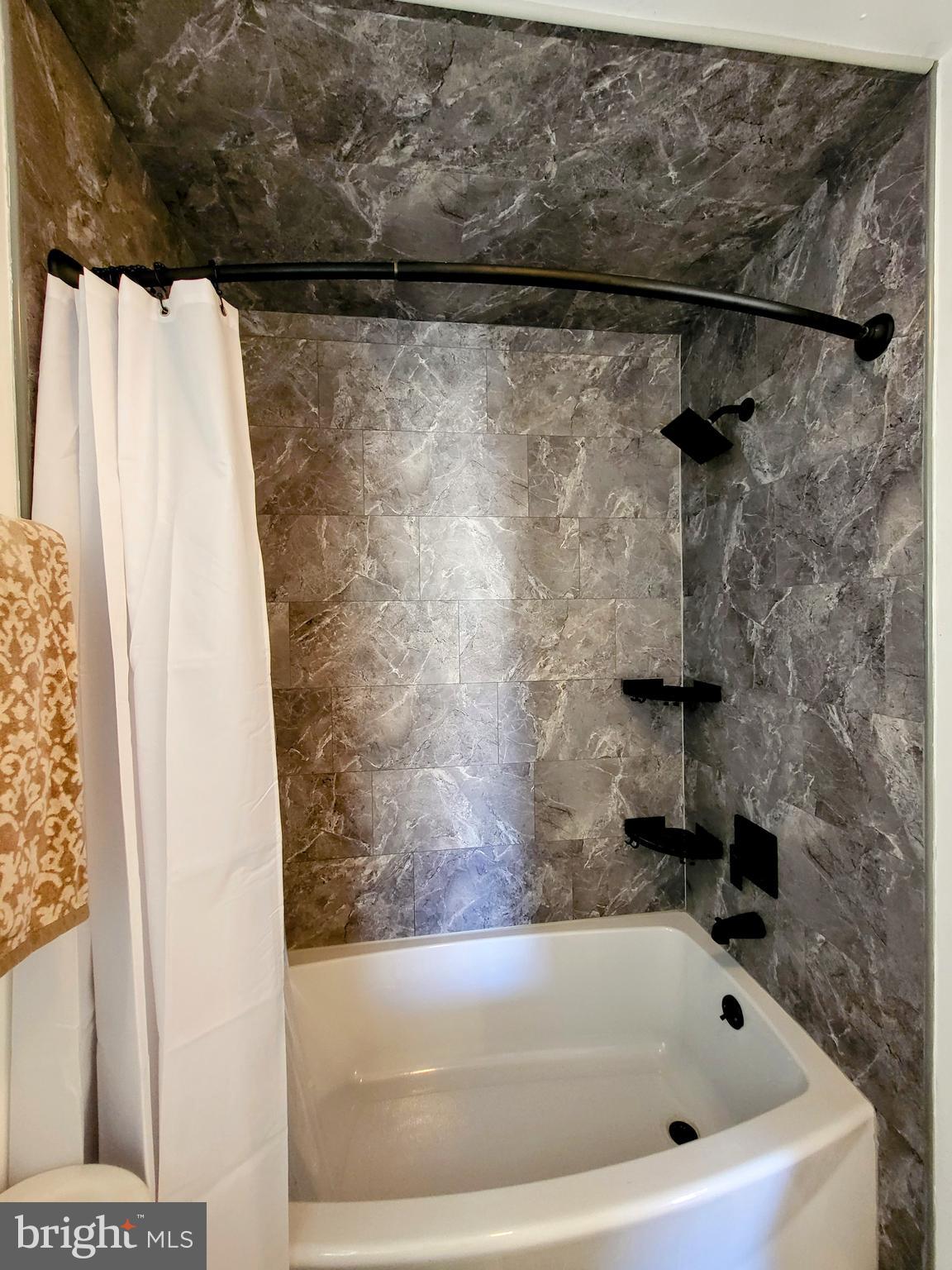 NORRIS SQUARE - Residential