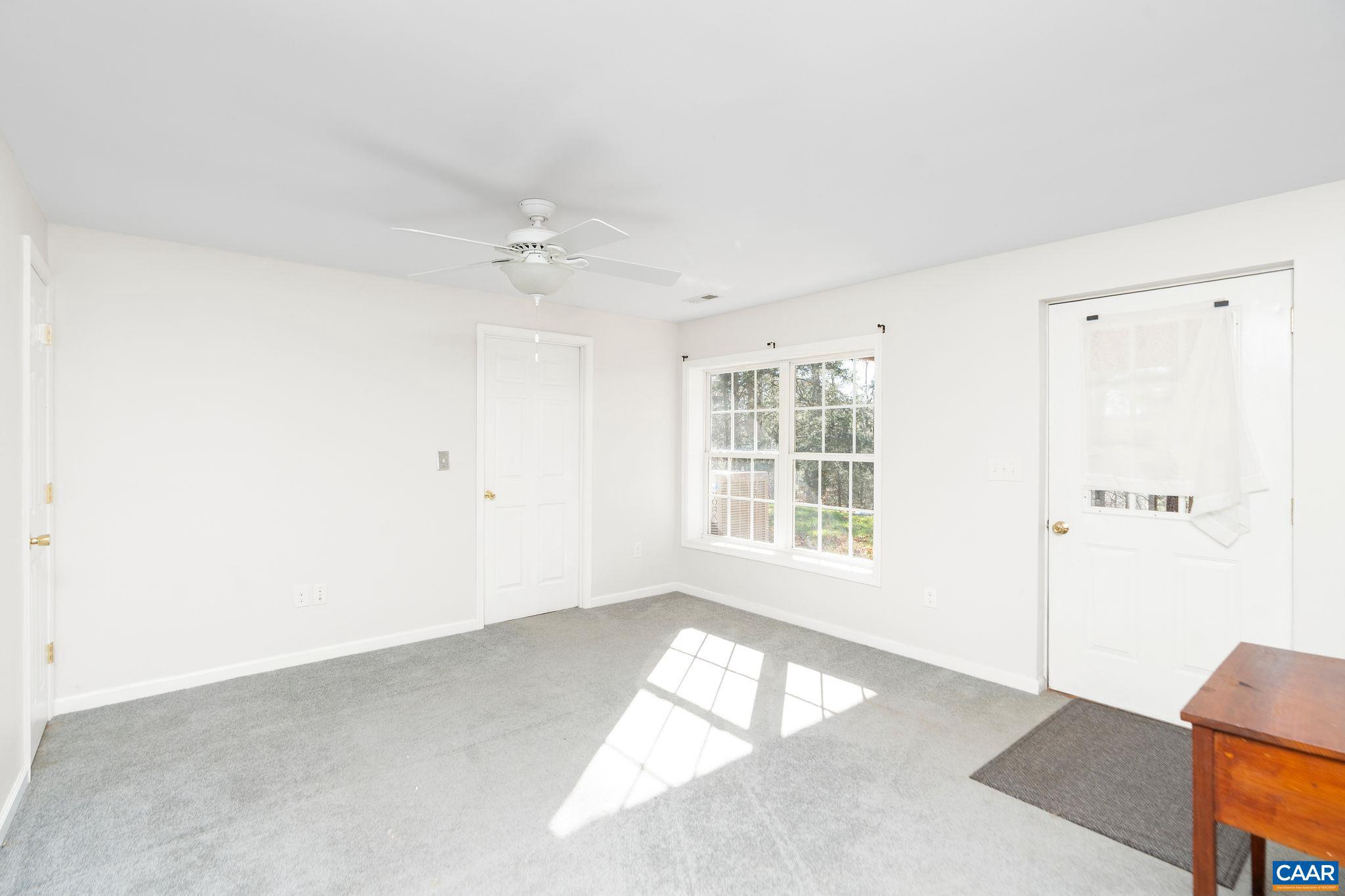 WESTERN RIDGE - Residential