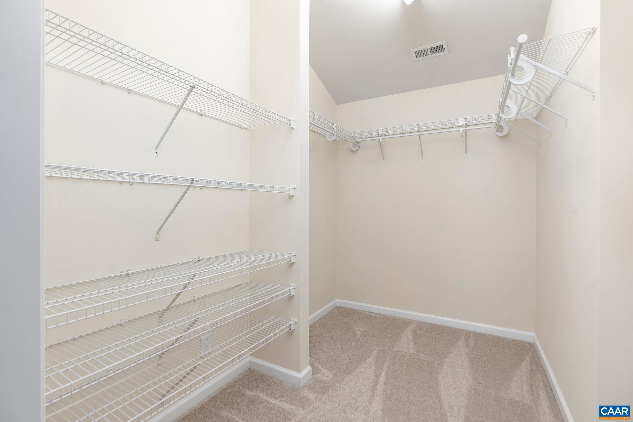 WESTERN RIDGE - Residential