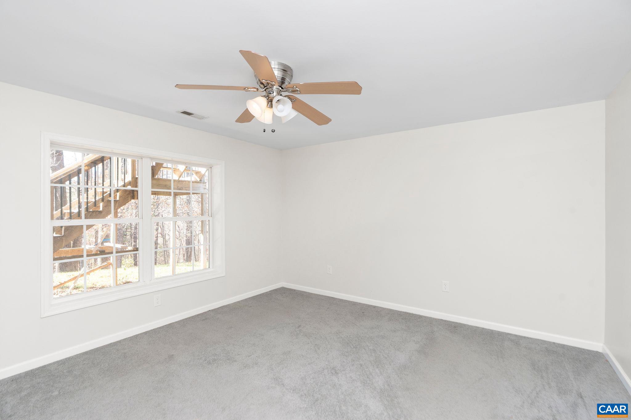 WESTERN RIDGE - Residential