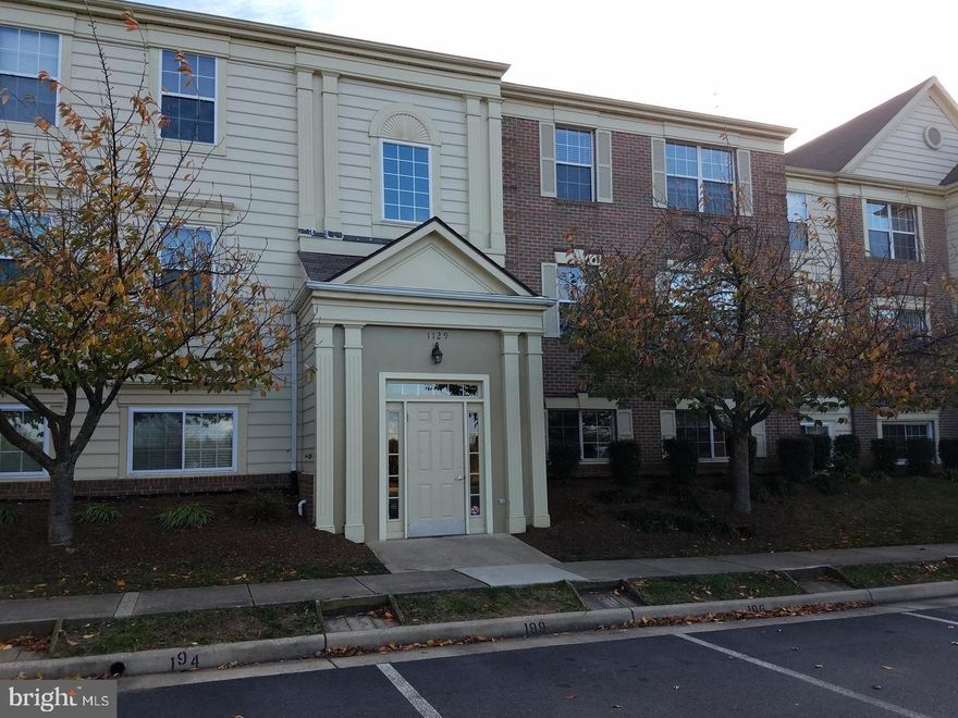 Location Location Location. Adorable top floor unit recently updated and ready for new owners to call this convenient condo home.