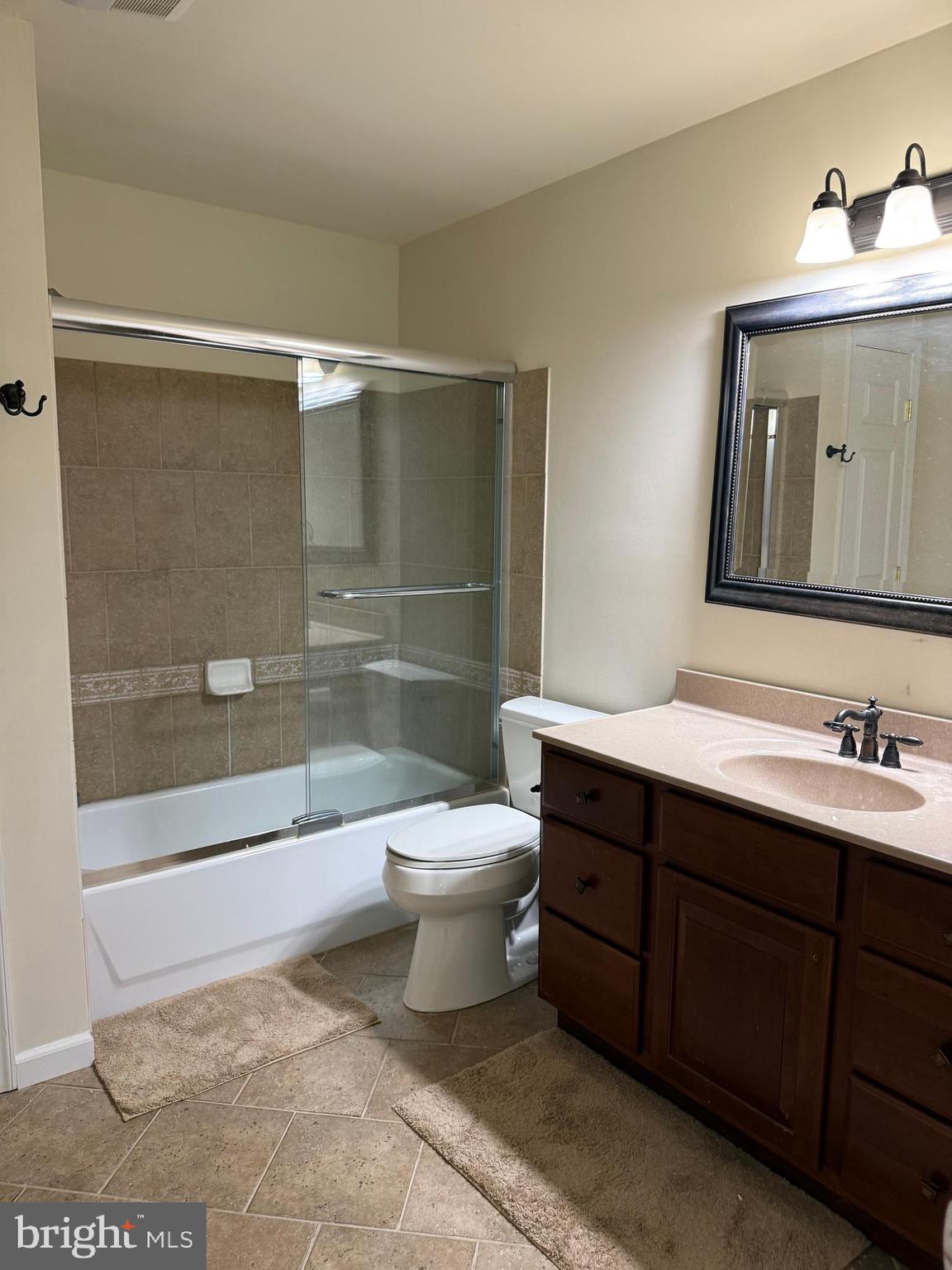 THE COURTS OF FOX MILL - Residential