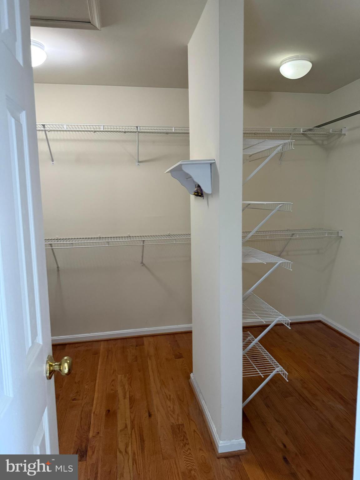 THE COURTS OF FOX MILL - Residential