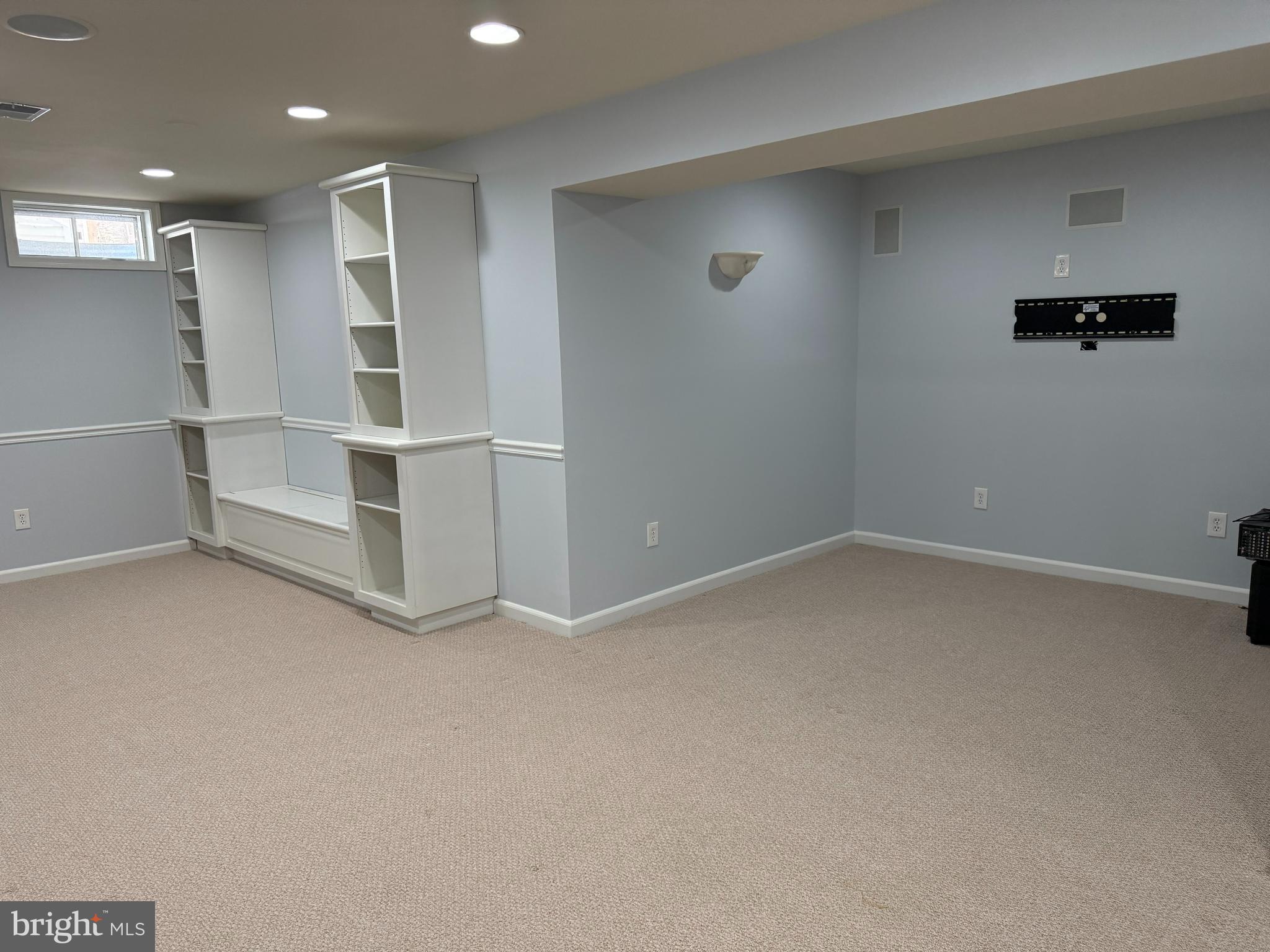 THE COURTS OF FOX MILL - Residential