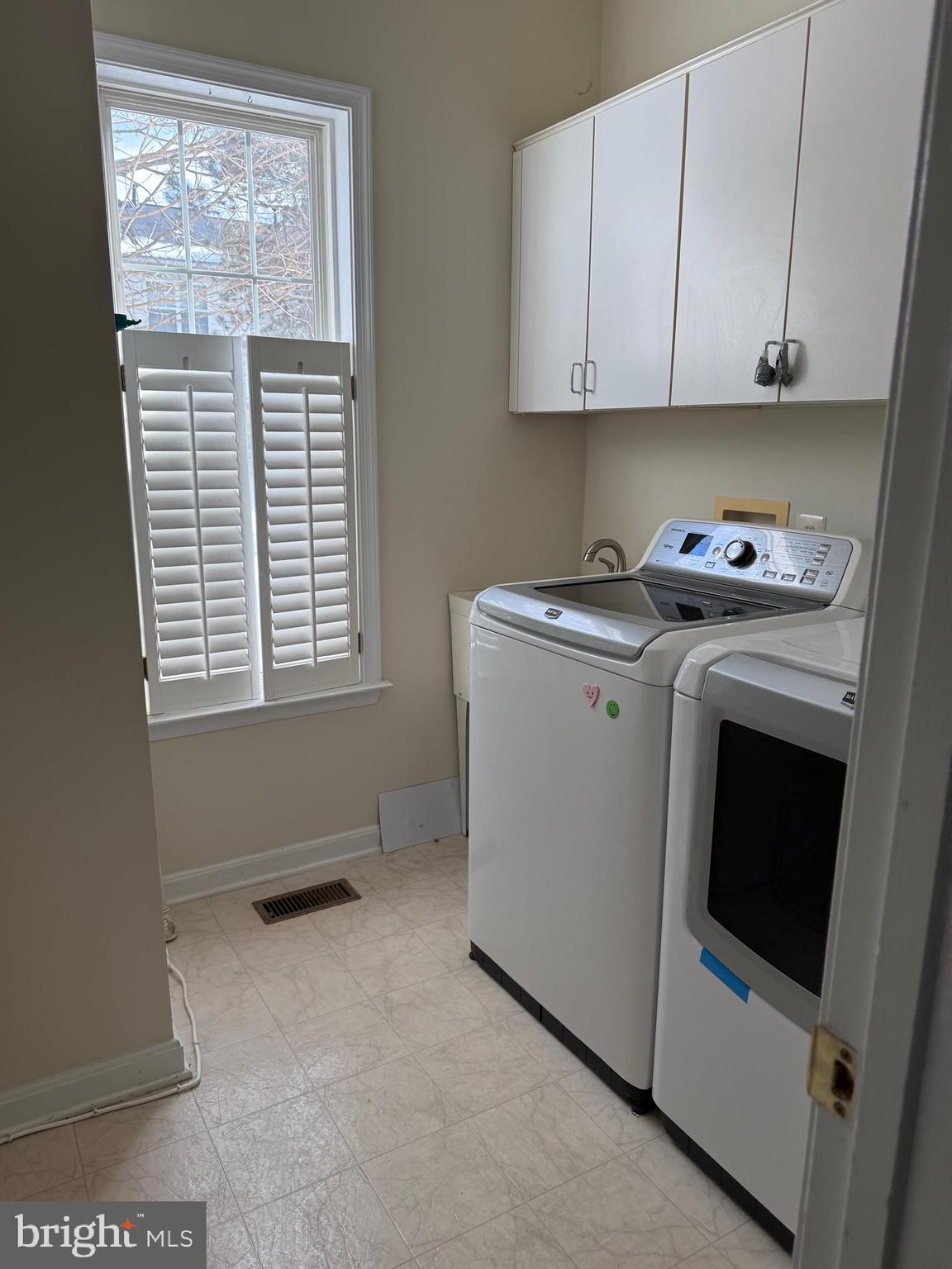 THE COURTS OF FOX MILL - Residential