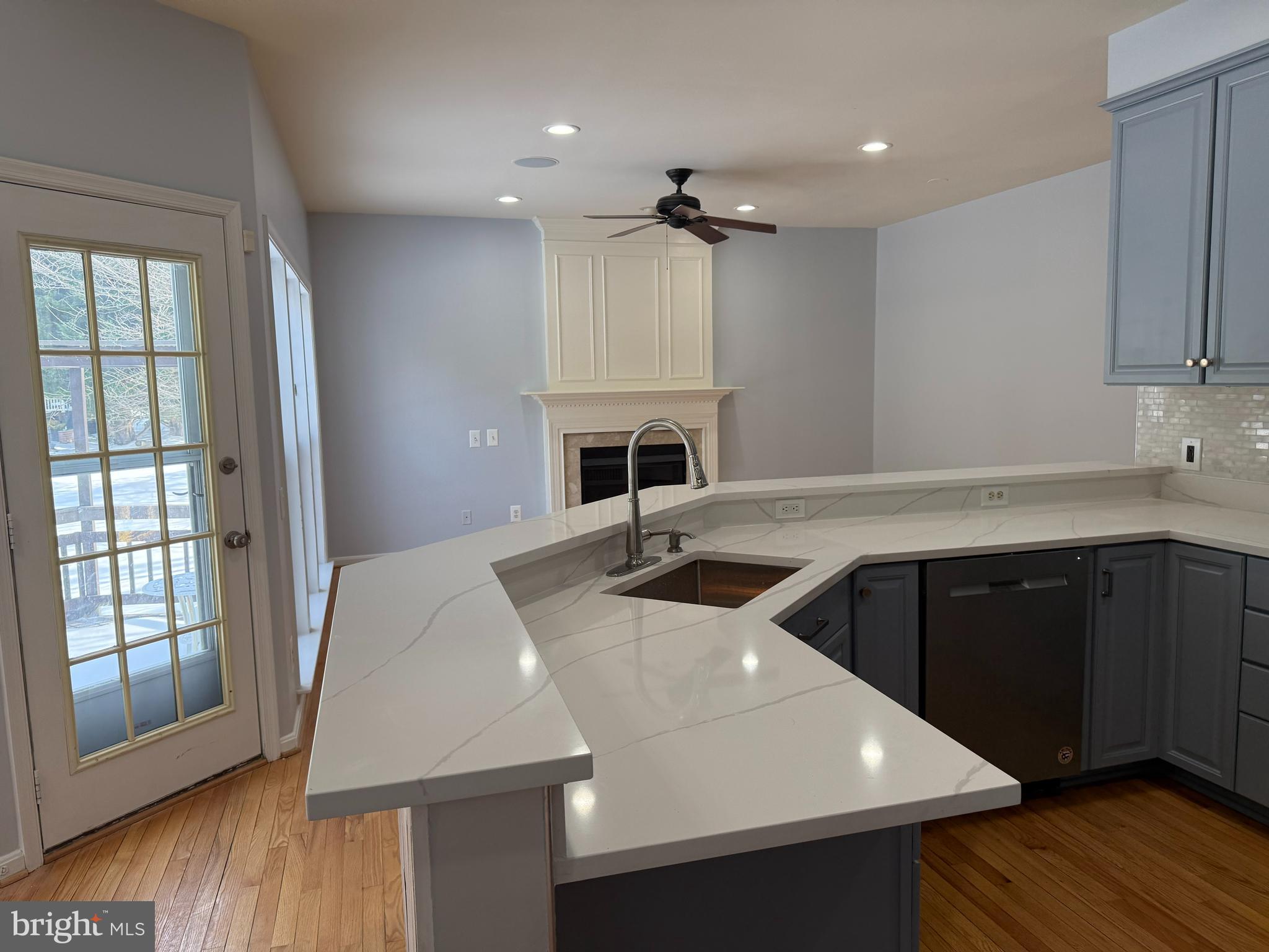 THE COURTS OF FOX MILL - Residential