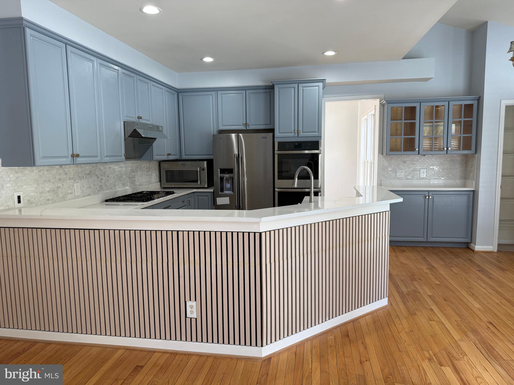 THE COURTS OF FOX MILL - Residential