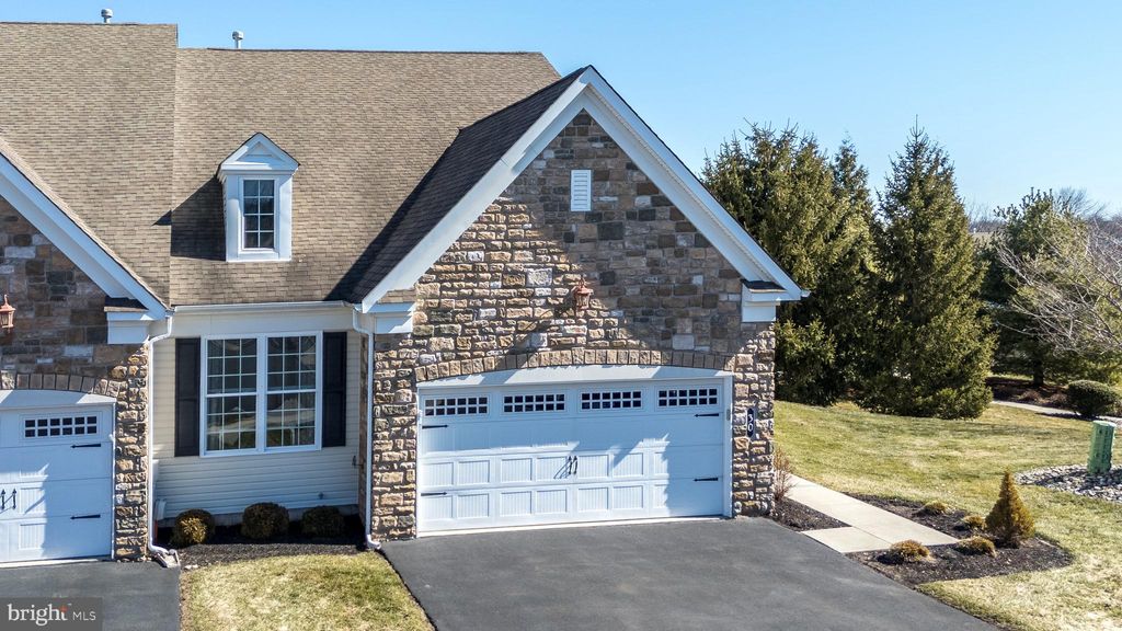 Photo of 30 Komen Court, SELLERSVILLE, PA 18960 (MLS # PABU2111660)