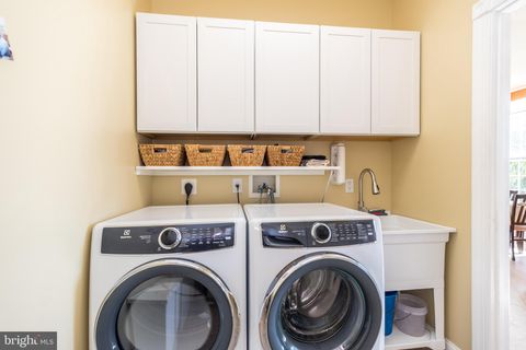 Tiny photo for 30 Komen Court, SELLERSVILLE, PA 18960 (MLS # PABU2111660)